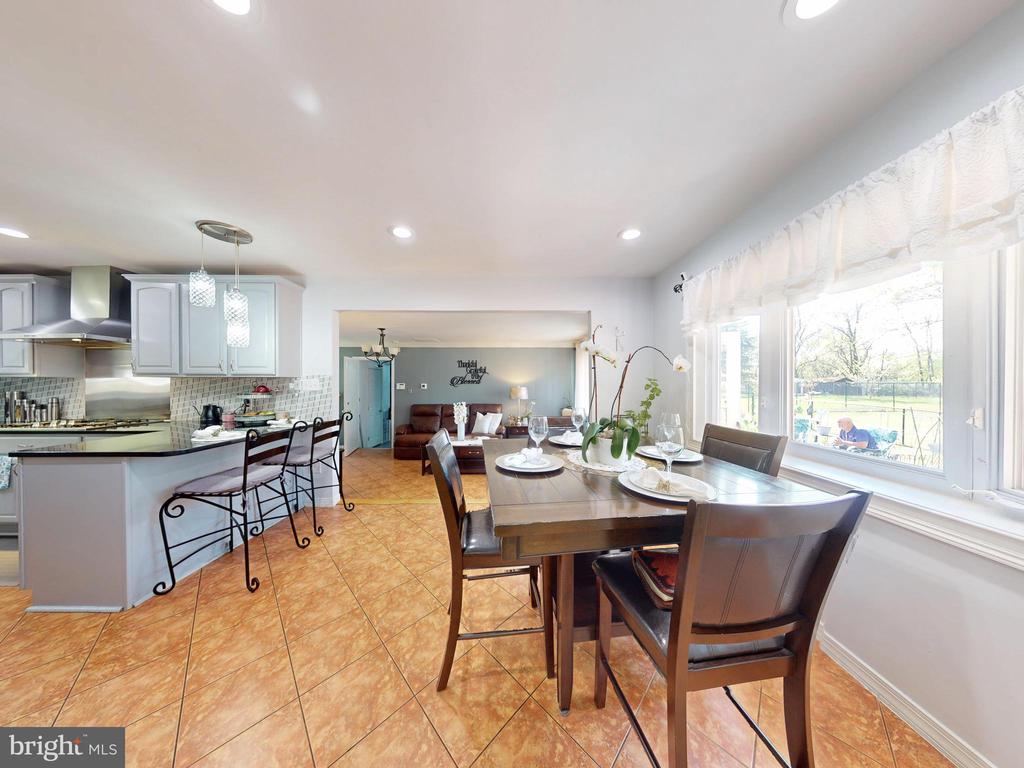 Silver Spring, Maryland, 20902, United States, 3 Bedrooms Bedrooms, ,3 BathroomsBathrooms,Residential,For Sale,1931688