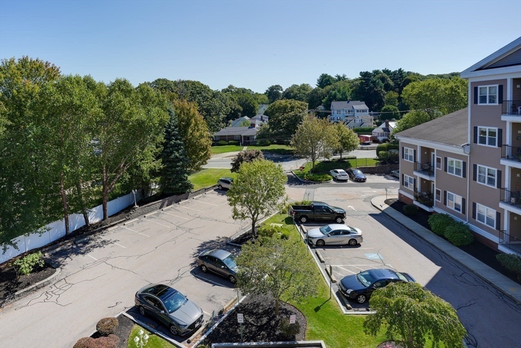 Dedham, Massachusetts, 02026, United States, 2 Bedrooms Bedrooms, ,2 BathroomsBathrooms,Residential,For Sale,1950986