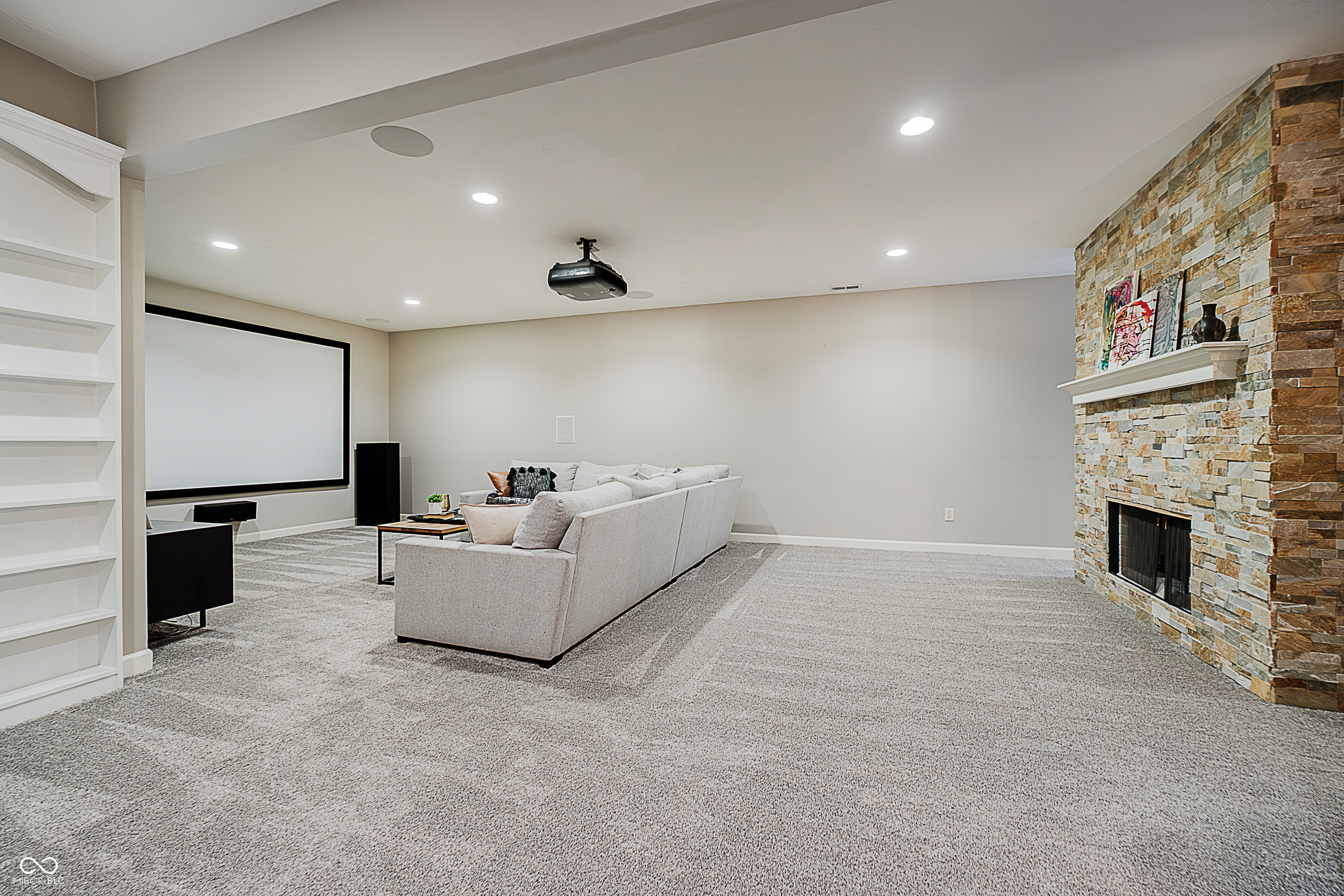 Fishers, Indiana, 46040, United States, 5 Bedrooms Bedrooms, ,5 BathroomsBathrooms,Residential,For Sale,1980240