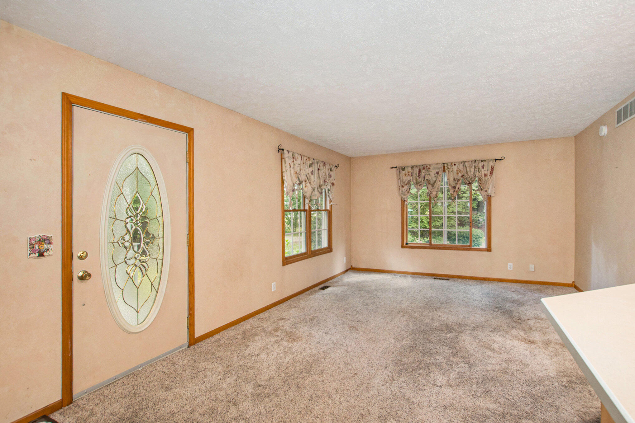 Grand Haven, Michigan, 49417, United States, 5 Bedrooms Bedrooms, ,5 BathroomsBathrooms,Residential,For Sale,1940332