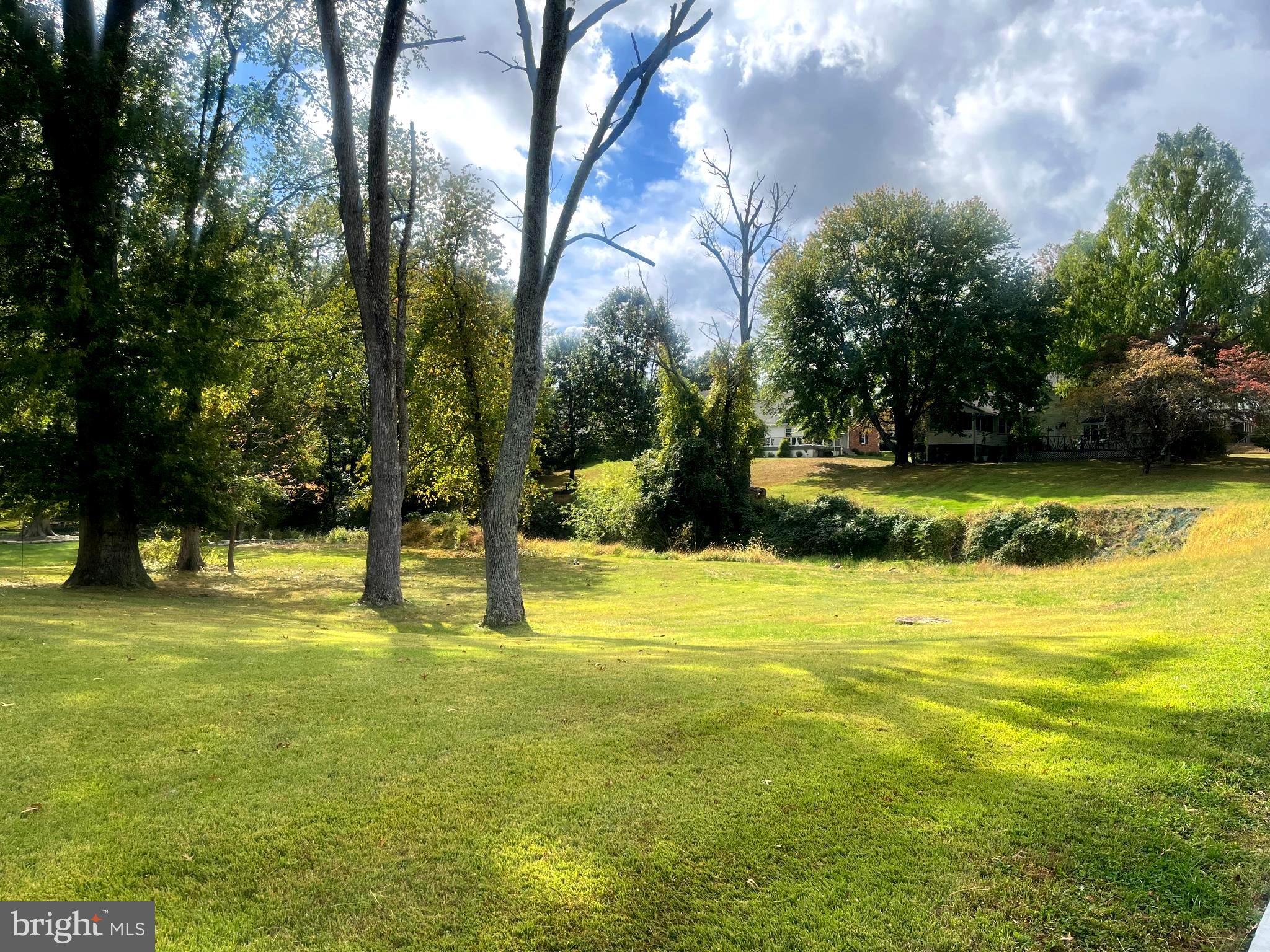 Southampton, Pennsylvania, 18966, United States, 4 Bedrooms Bedrooms, ,Residential,For Sale,1990215