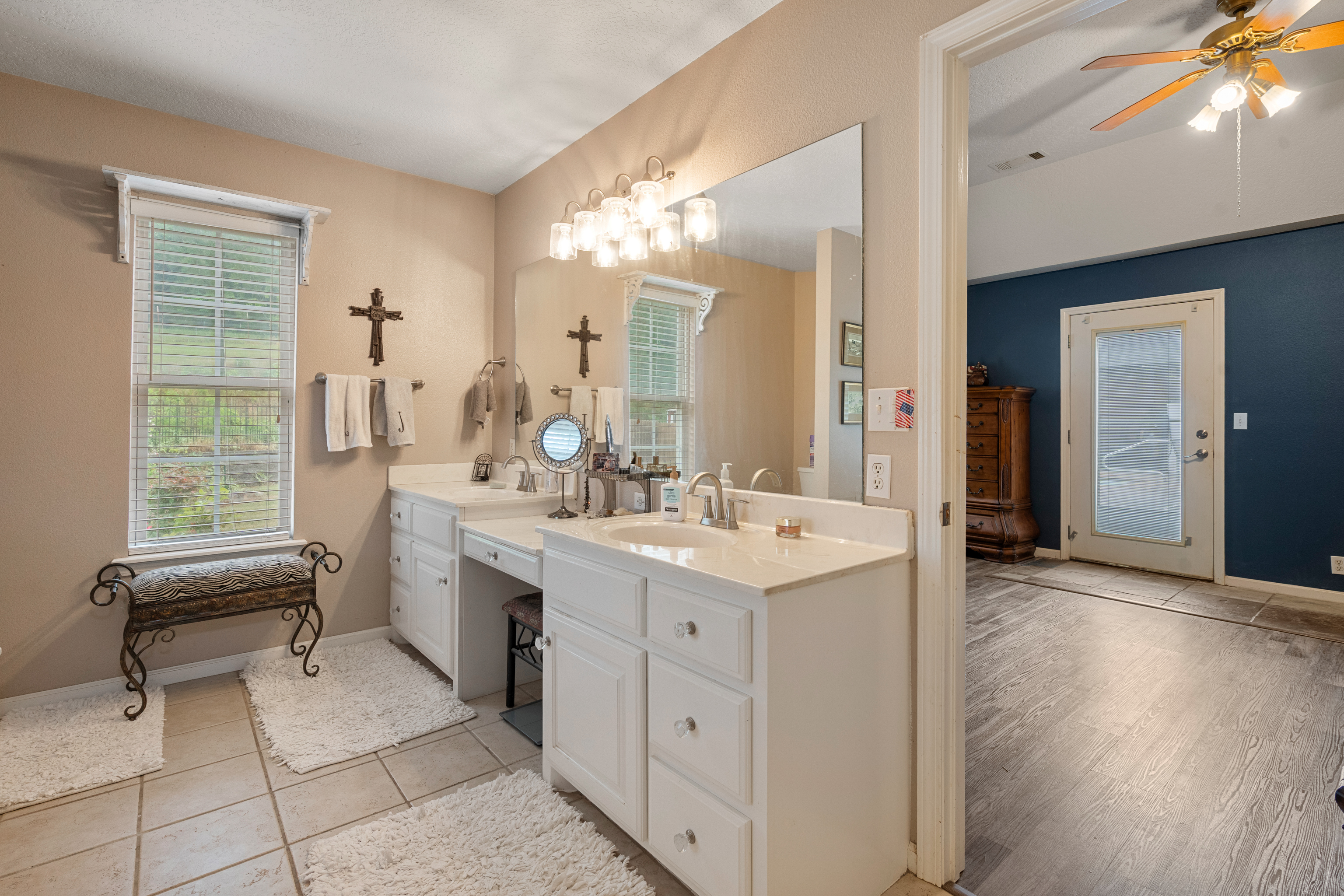 Glenwood, Arkansas, 71943, United States, 4 Bedrooms Bedrooms, ,4 BathroomsBathrooms,Residential,For Sale,1819538
