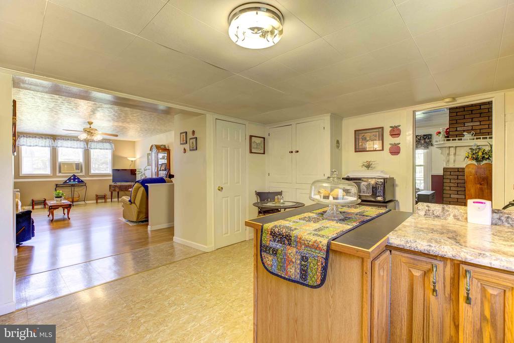 Wardensville, West Virginia, 26851, United States, 3 Bedrooms Bedrooms, ,1 BathroomBathrooms,Residential,For Sale,1936934