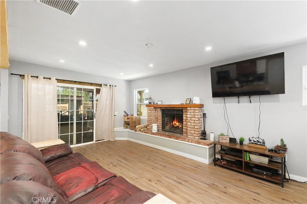 Beaumont, California, 92223, United States, 3 Bedrooms Bedrooms, ,2 BathroomsBathrooms,Residential,For Sale,1951379