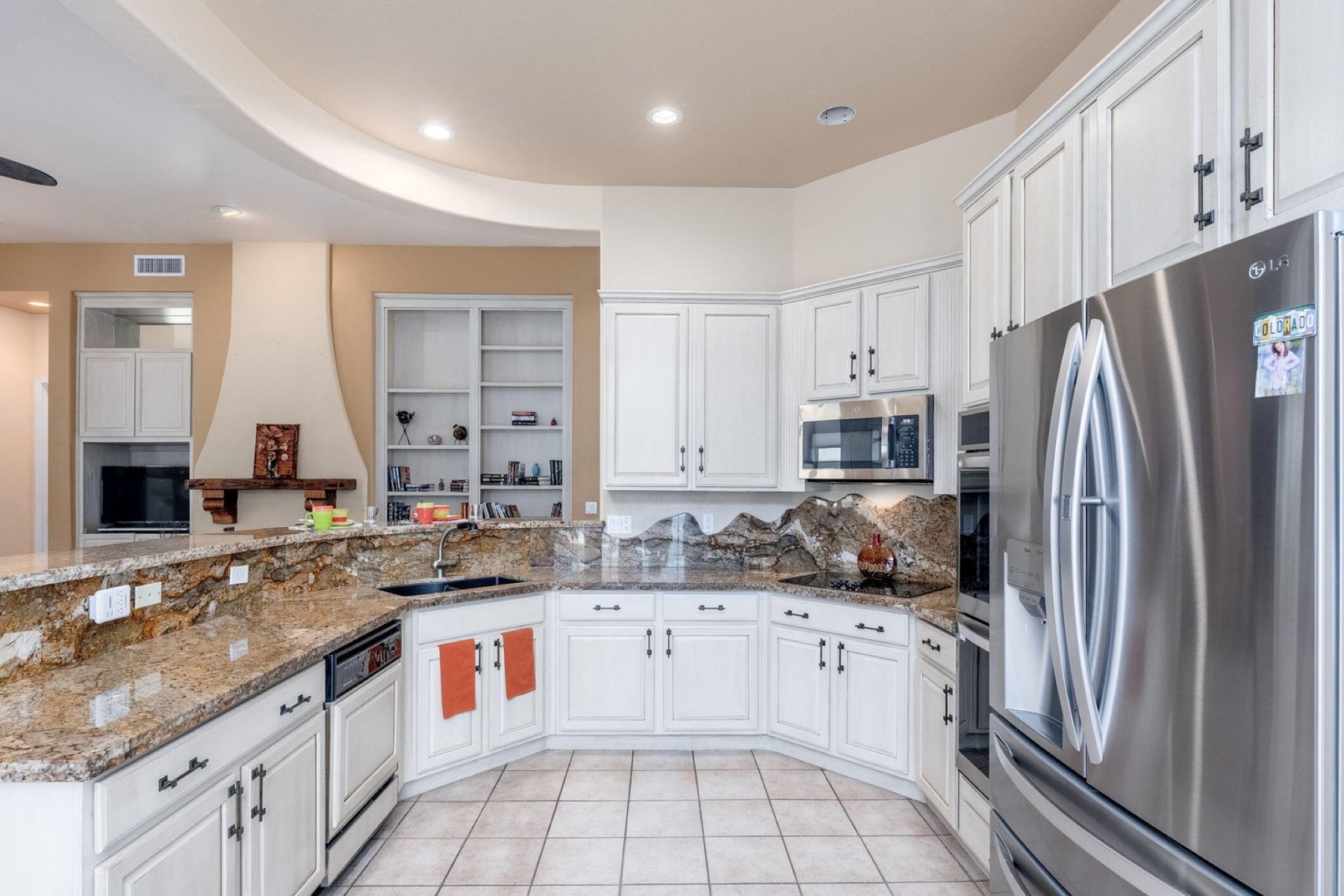  15618 E Cactus Drive  Fountain Hills, AZ - 物件實景