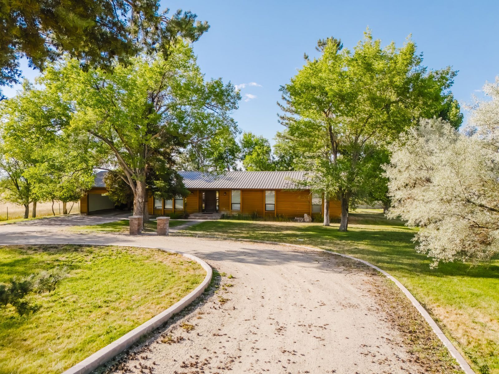 Lamoille, Nevada, 89828, United States, 4 Bedrooms Bedrooms, ,2 BathroomsBathrooms,Residential,For Sale,1897372