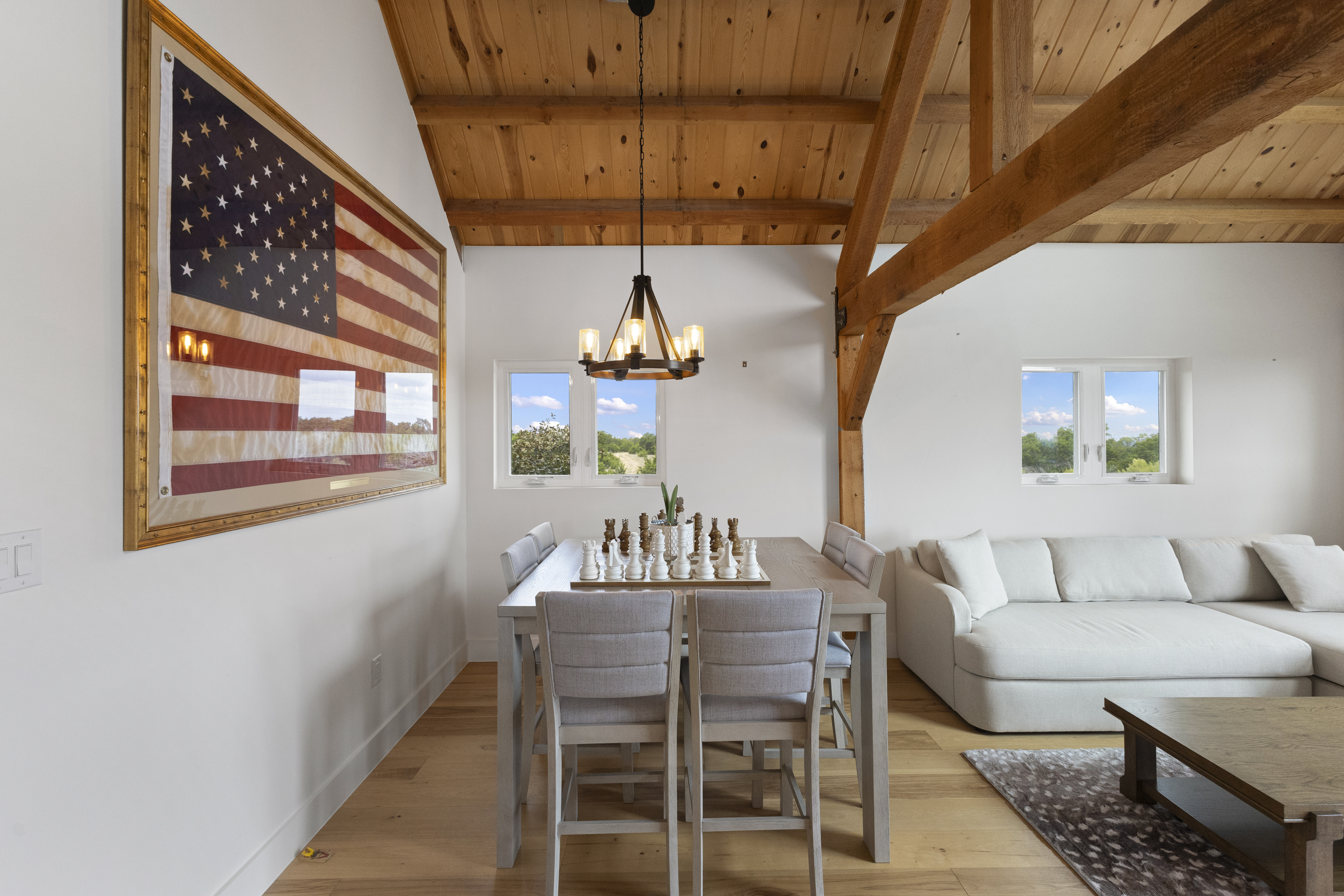 Hilltop Barndominium on 15+ Acres - 物件實景