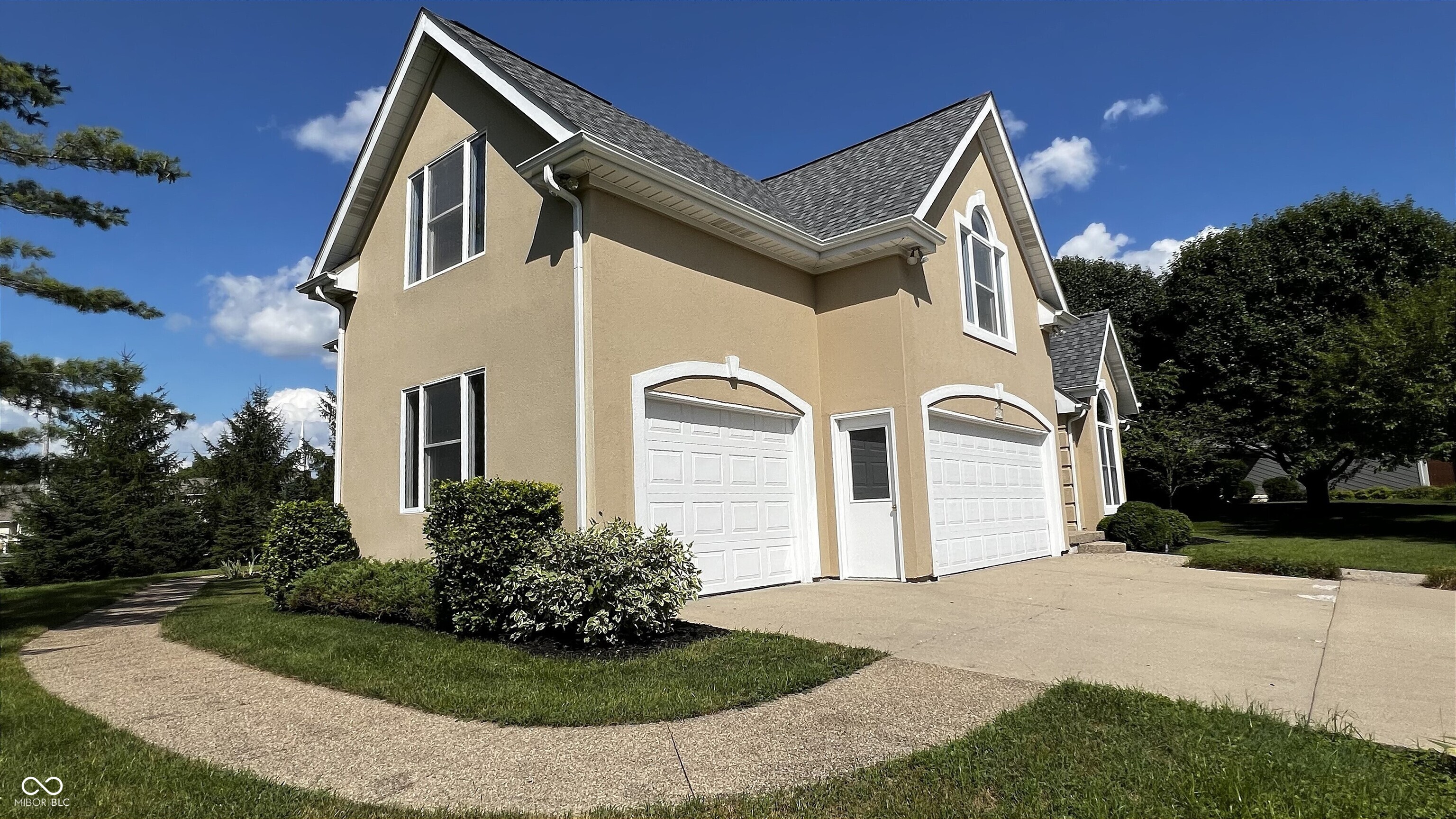 Columbus, Indiana, 47201, United States, 5 Bedrooms Bedrooms, ,6 BathroomsBathrooms,Residential,For Sale,1979621