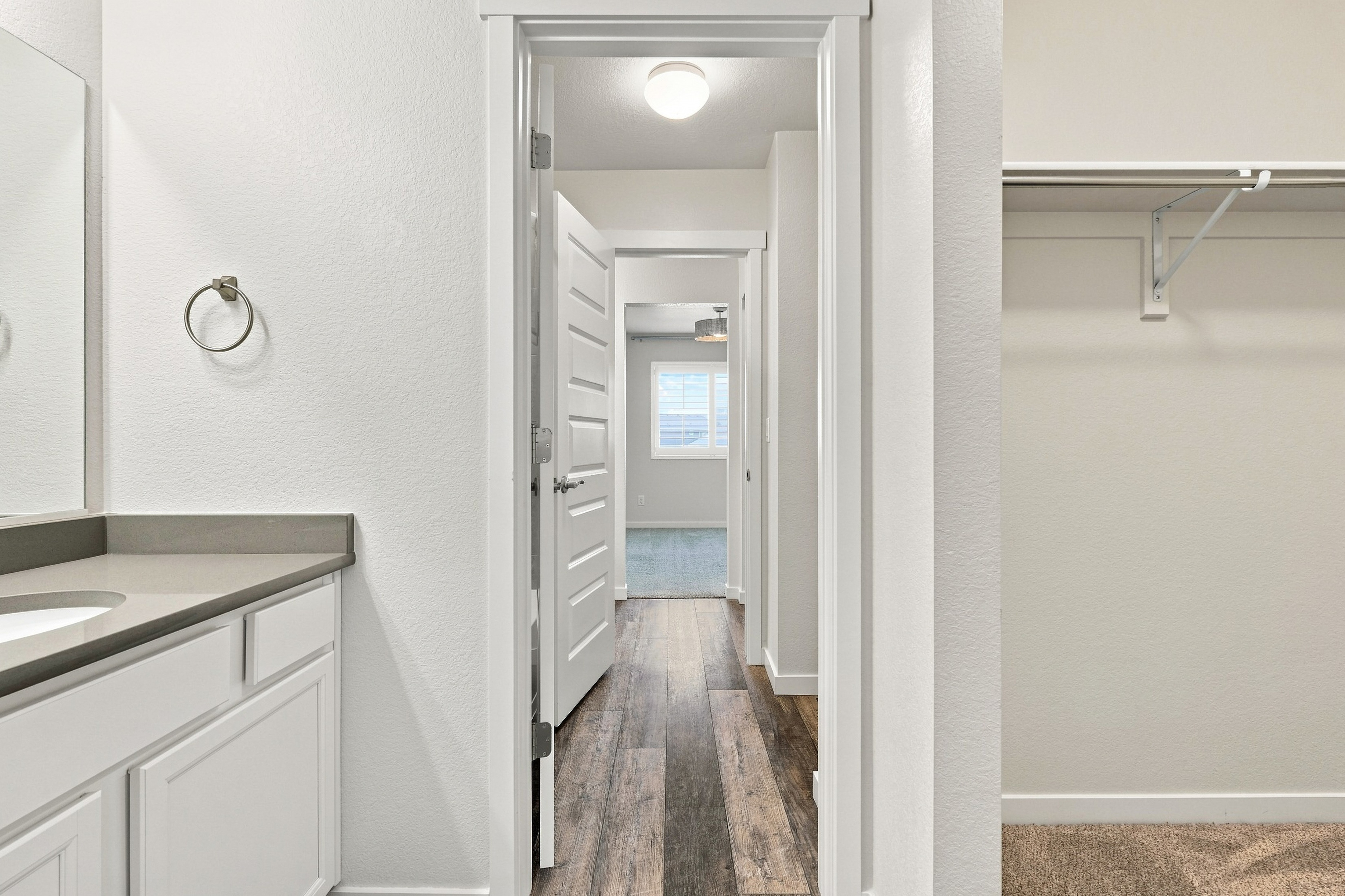  Modern Comfort Meets Everyday Function at 1123 Ibex Drive - 物件實景