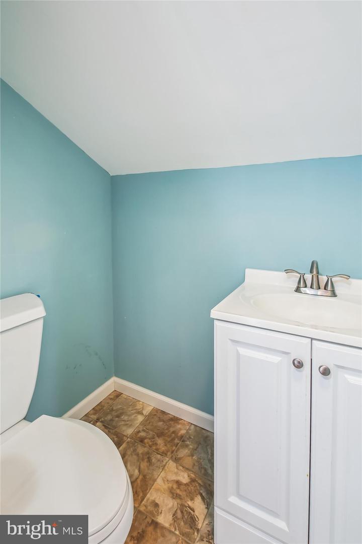 Glen Burnie, Maryland, 21060, United States, 2 Bedrooms Bedrooms, ,4 BathroomsBathrooms,Residential,For Sale,1867358