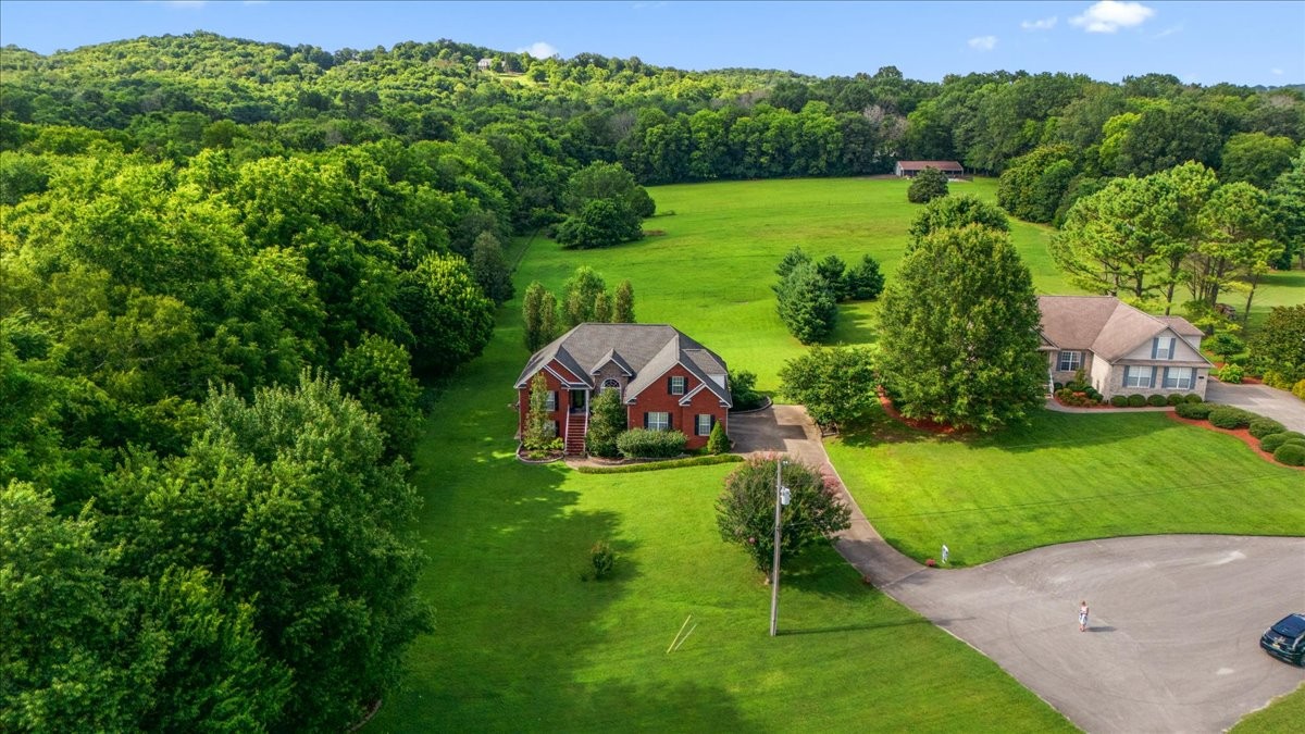 Columbia, Tennessee, 38401, United States, 4 Bedrooms Bedrooms, ,3 BathroomsBathrooms,Residential,For Sale,1897603