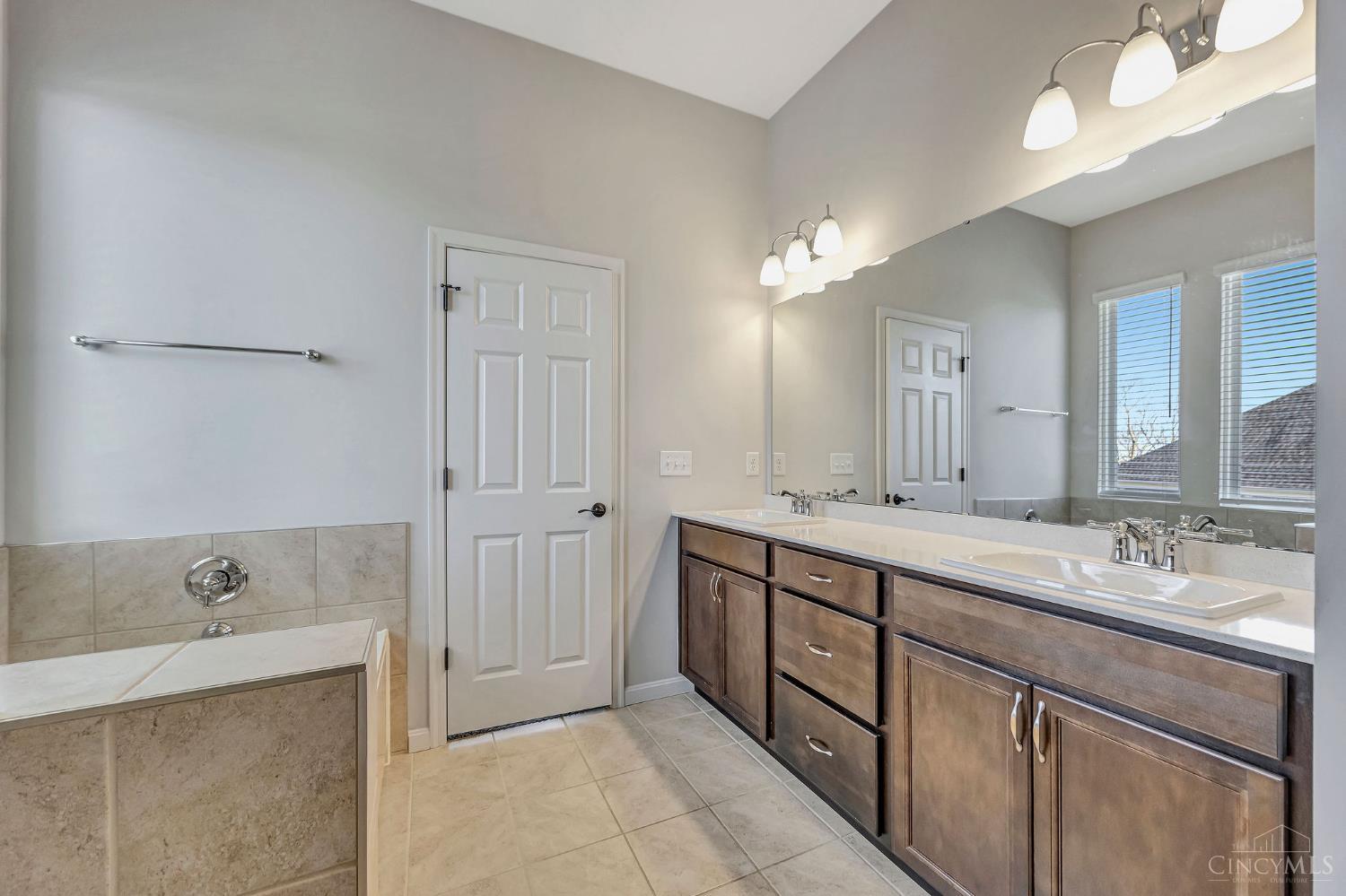 Liberty Twp, Ohio, 45011, United States, 5 Bedrooms Bedrooms, ,4 BathroomsBathrooms,Residential,For Sale,1998520