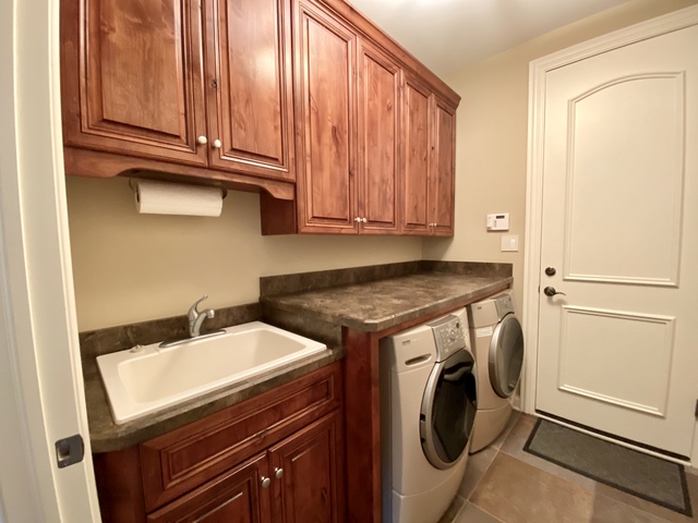 Mokena, Illinois, 60448, United States, 5 Bedrooms Bedrooms, ,4 BathroomsBathrooms,Residential,For Sale,1915819