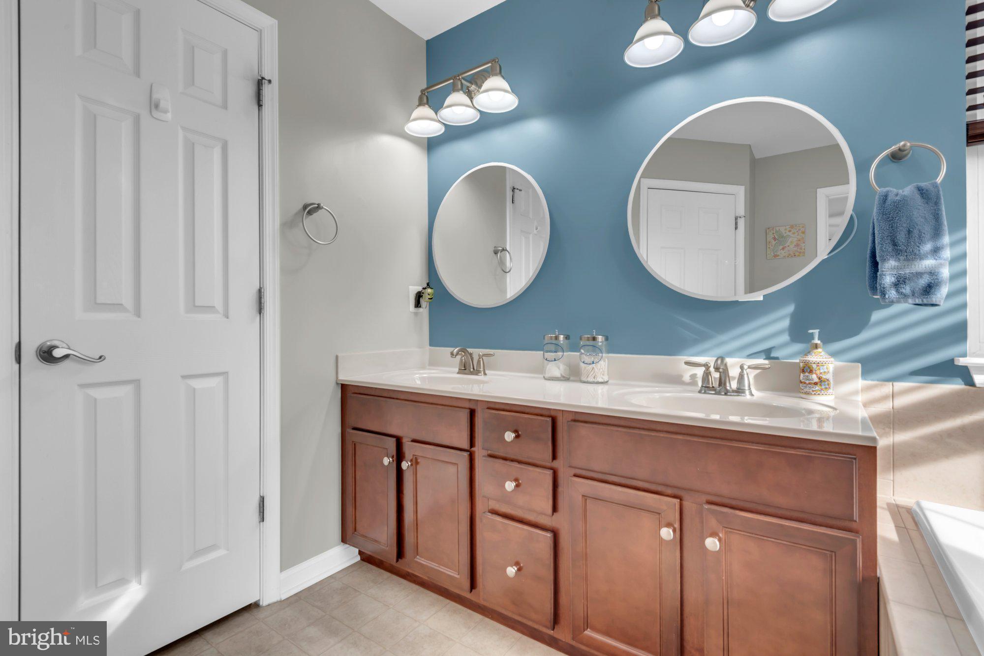 Shady Side, Maryland, 20764, United States, 4 Bedrooms Bedrooms, ,3 BathroomsBathrooms,Residential,For Sale,2011668