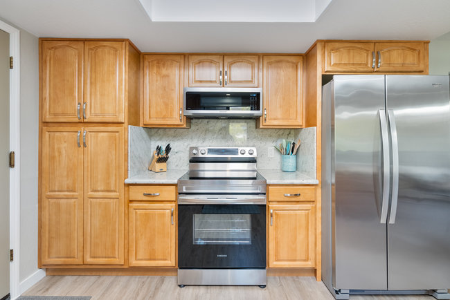 Hollister, California, 95023, United States, 3 Bedrooms Bedrooms, ,2 BathroomsBathrooms,Residential,For Sale,1882231