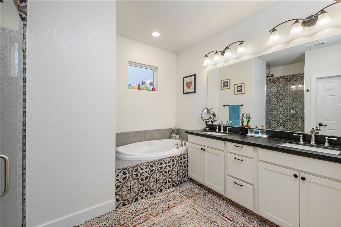 Iola, Texas, 77861-4460, United States, 3 Bedrooms Bedrooms, ,2 BathroomsBathrooms,Residential,For Sale,2000073