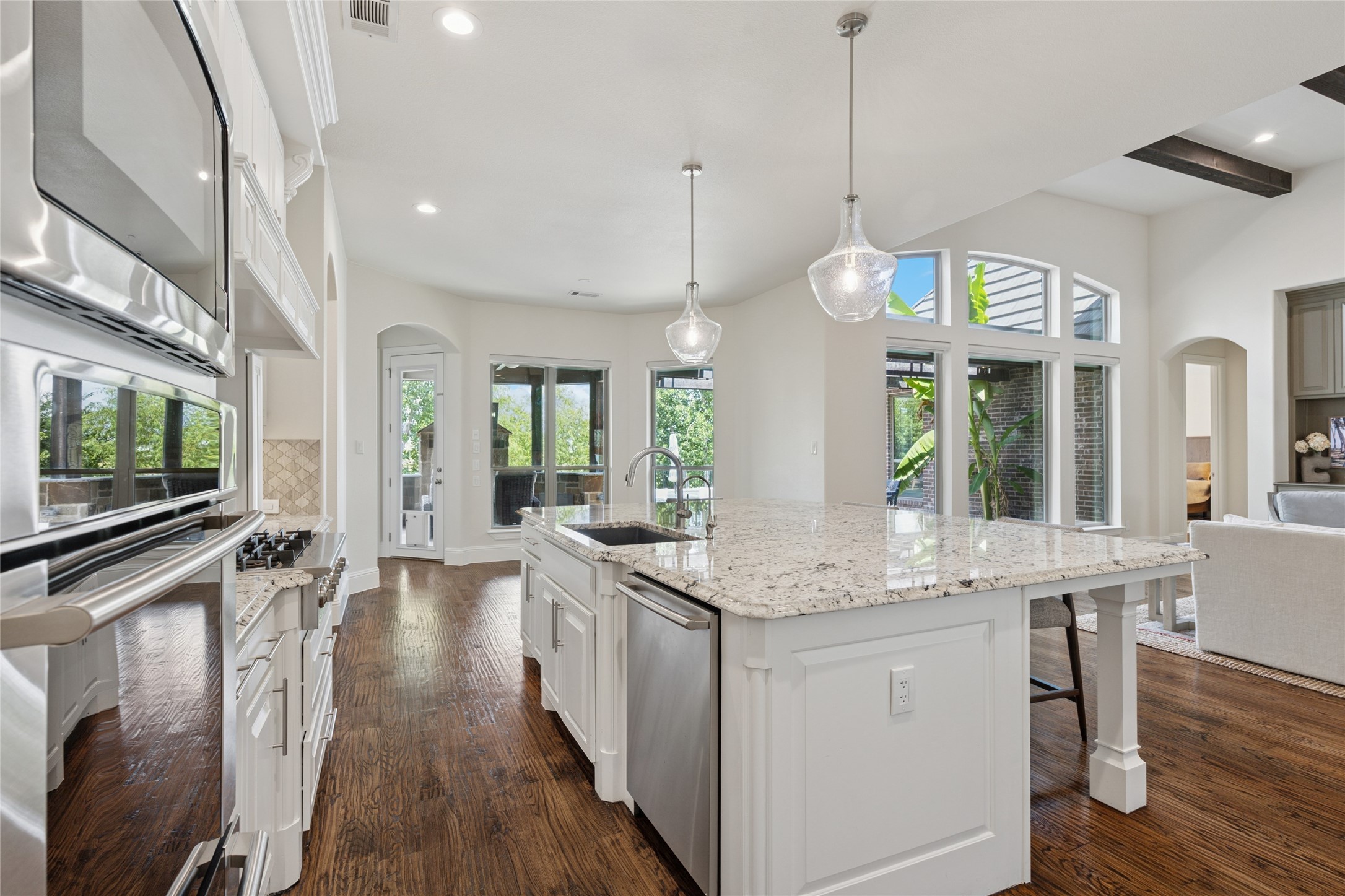 Benbrook, Texas, 76126, United States, 4 Bedrooms Bedrooms, ,5 BathroomsBathrooms,Residential,For Sale,1958044