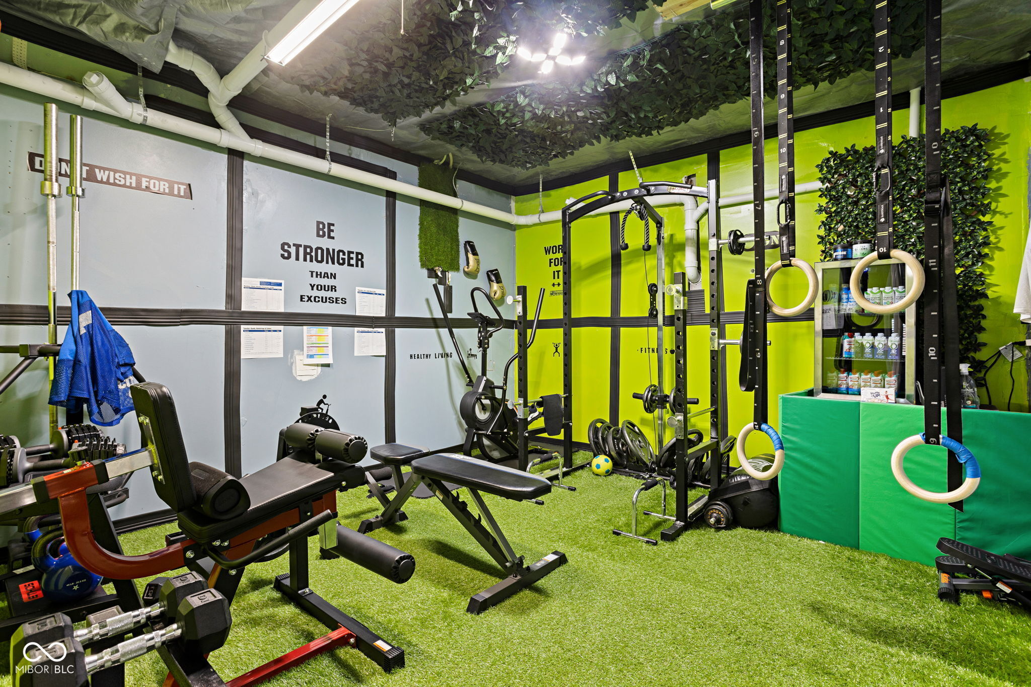 Noblesville, Indiana, 46062, United States, 6 Bedrooms Bedrooms, ,4 BathroomsBathrooms,Residential,For Sale,1987337