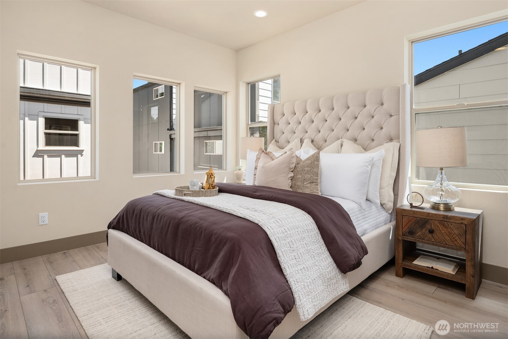Seattle, Washington, 98106, United States, 2 Bedrooms Bedrooms, ,2 BathroomsBathrooms,Residential,For Sale,1902670