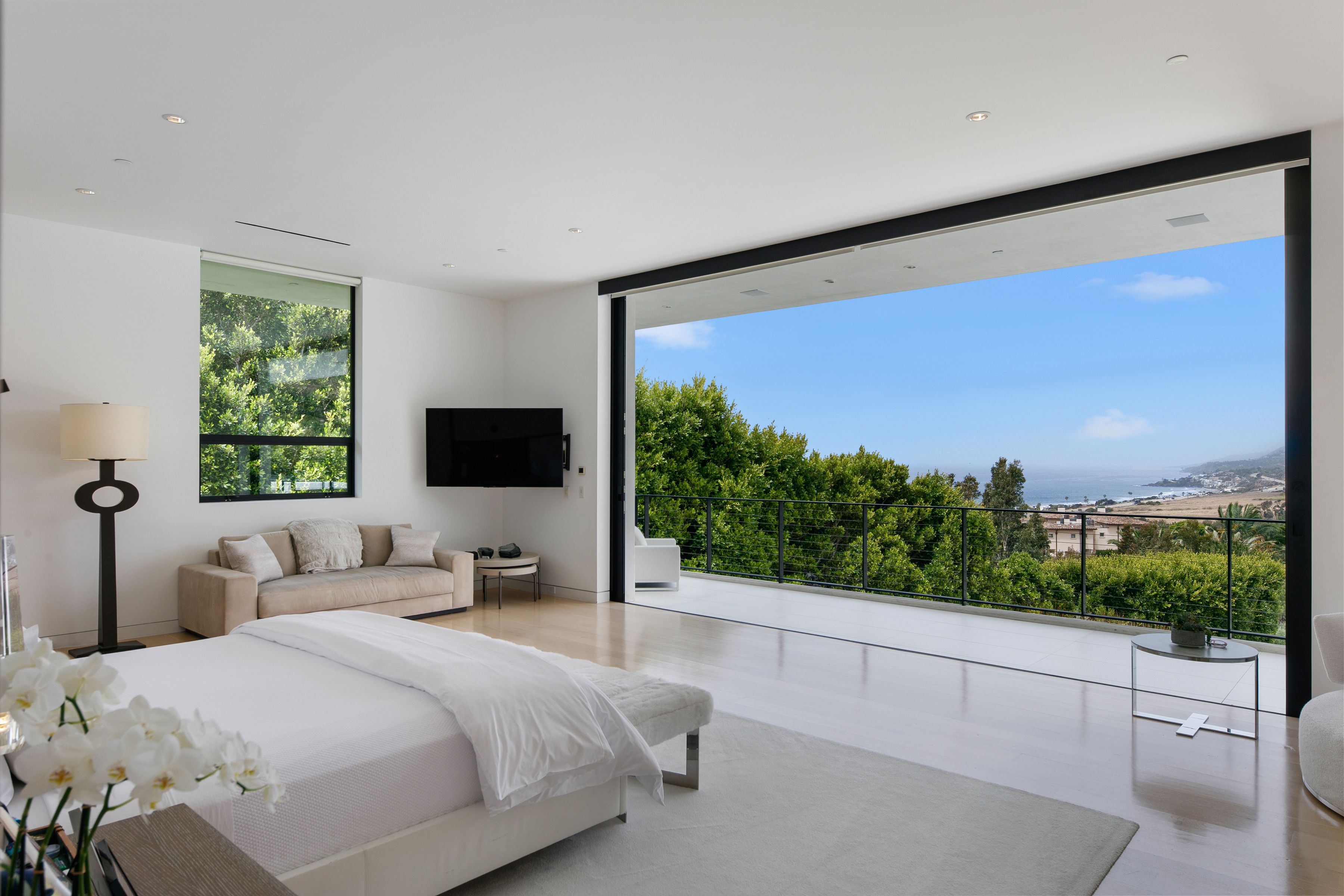  5963 Philip Avenue - 物件實景