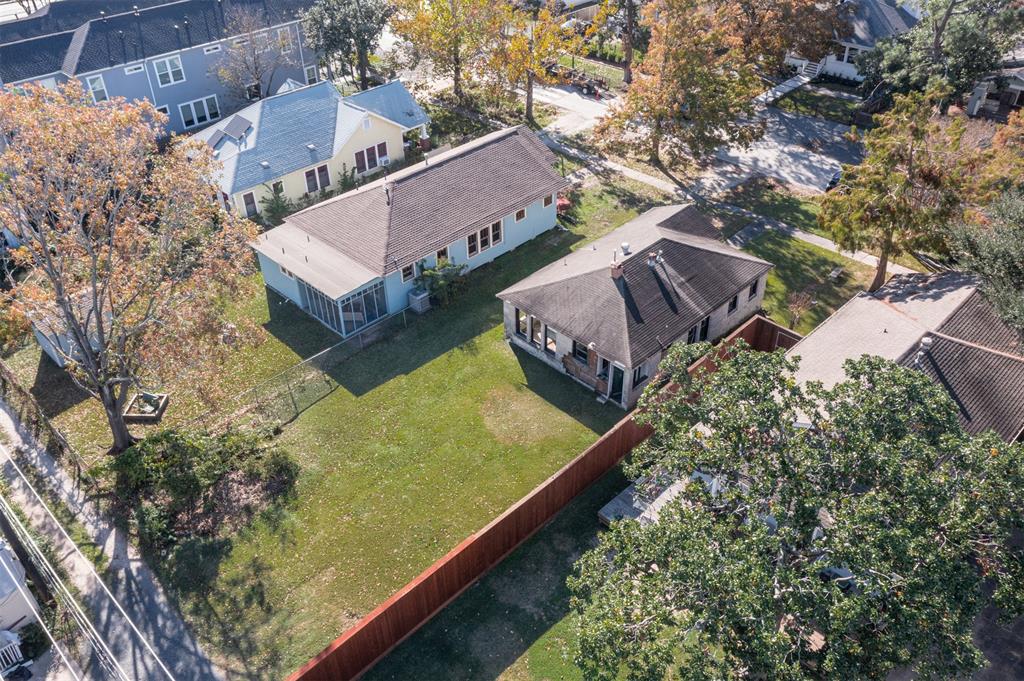 Houston, Texas, 77008, United States, 2 Bedrooms Bedrooms, ,1 BathroomBathrooms,Residential,For Sale,1829553
