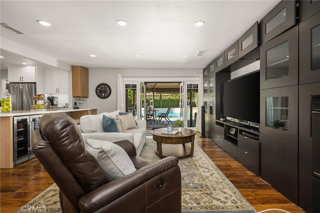 Orange, California, 92865, United States, 4 Bedrooms Bedrooms, ,3 BathroomsBathrooms,Residential,For Sale,1989435