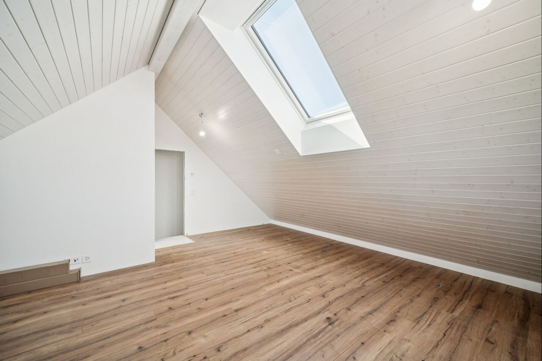  Brand-New Villa Just 3