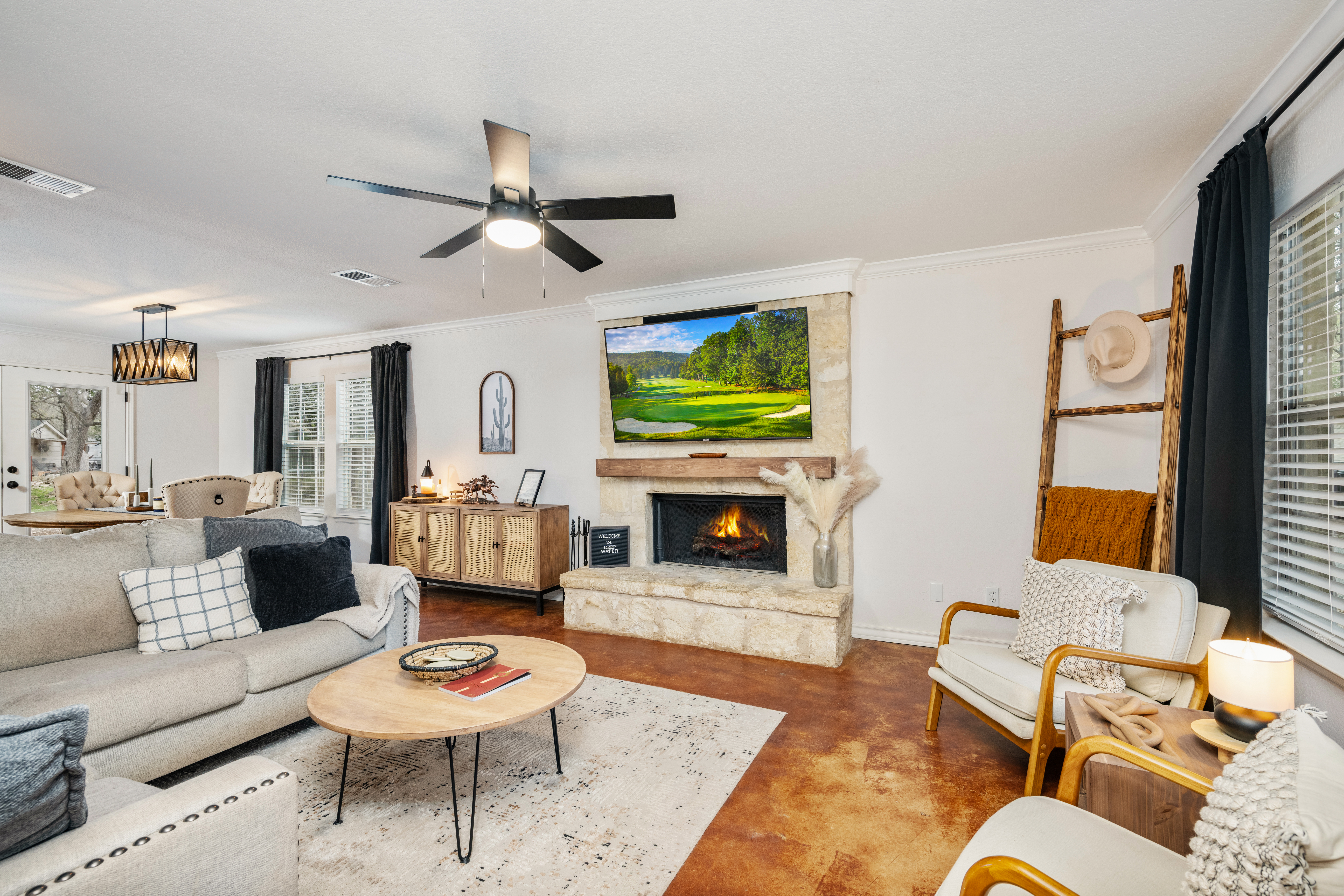  Updated Hill Country Gem with Community Parks and River Access - 物件實景