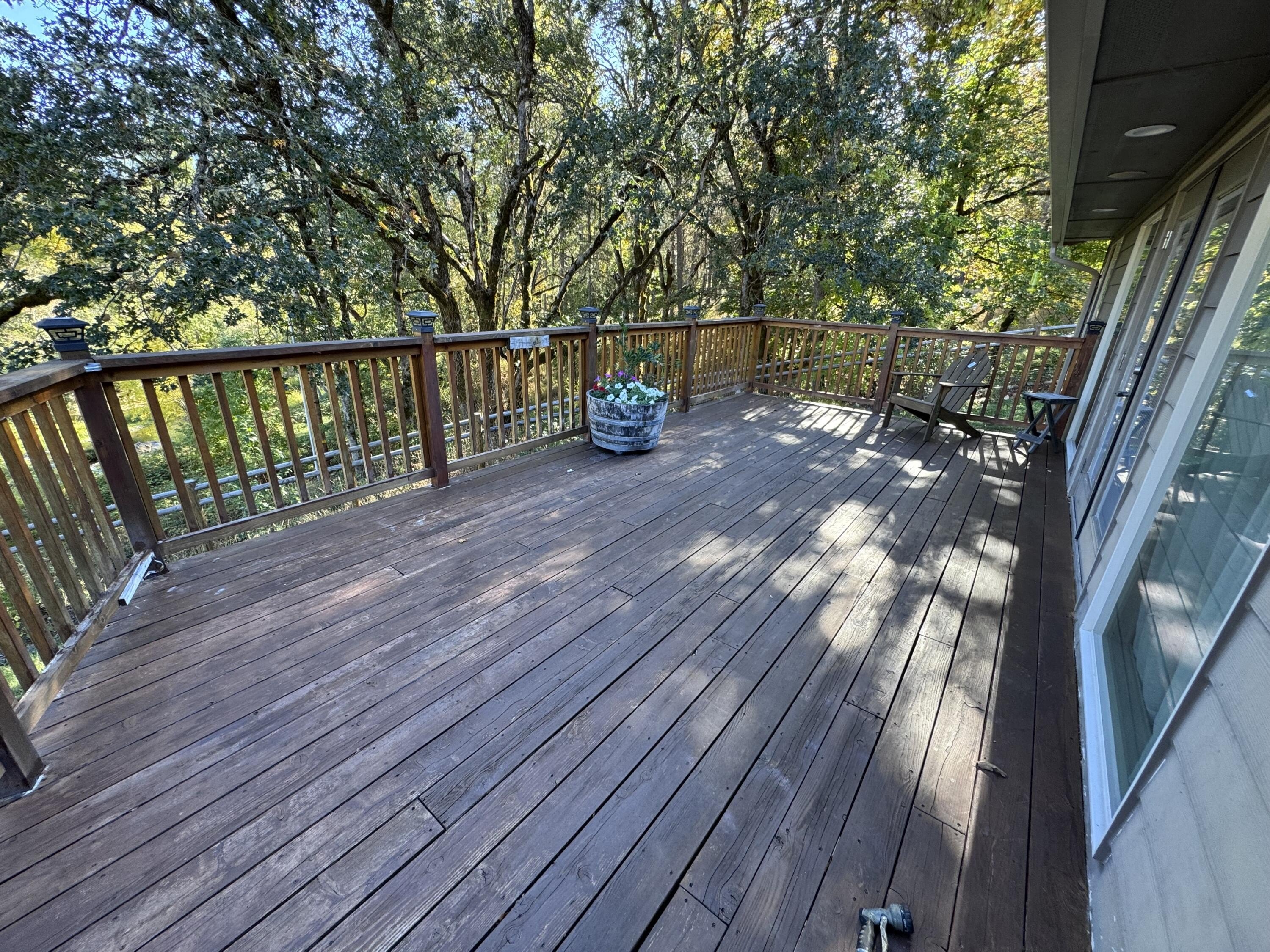 Rogue River, Oregon, 97537, United States, 3 Bedrooms Bedrooms, ,4 BathroomsBathrooms,Residential,For Sale,1982617