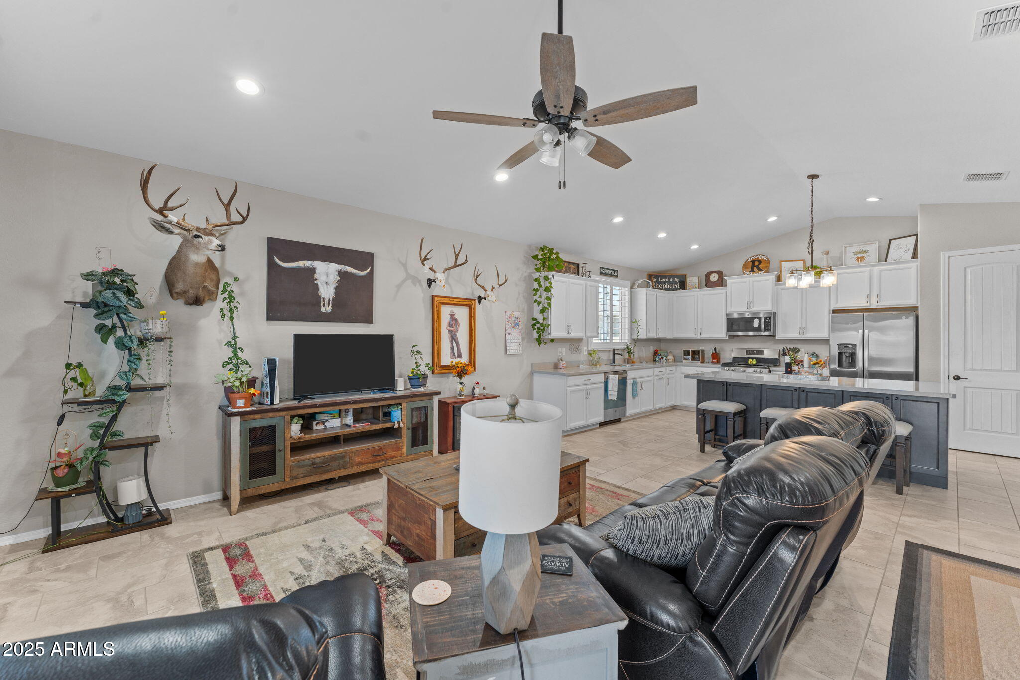 Prescott, Arizona, 86305, United States, 2 Bedrooms Bedrooms, ,2 BathroomsBathrooms,Residential,For Sale,1977514