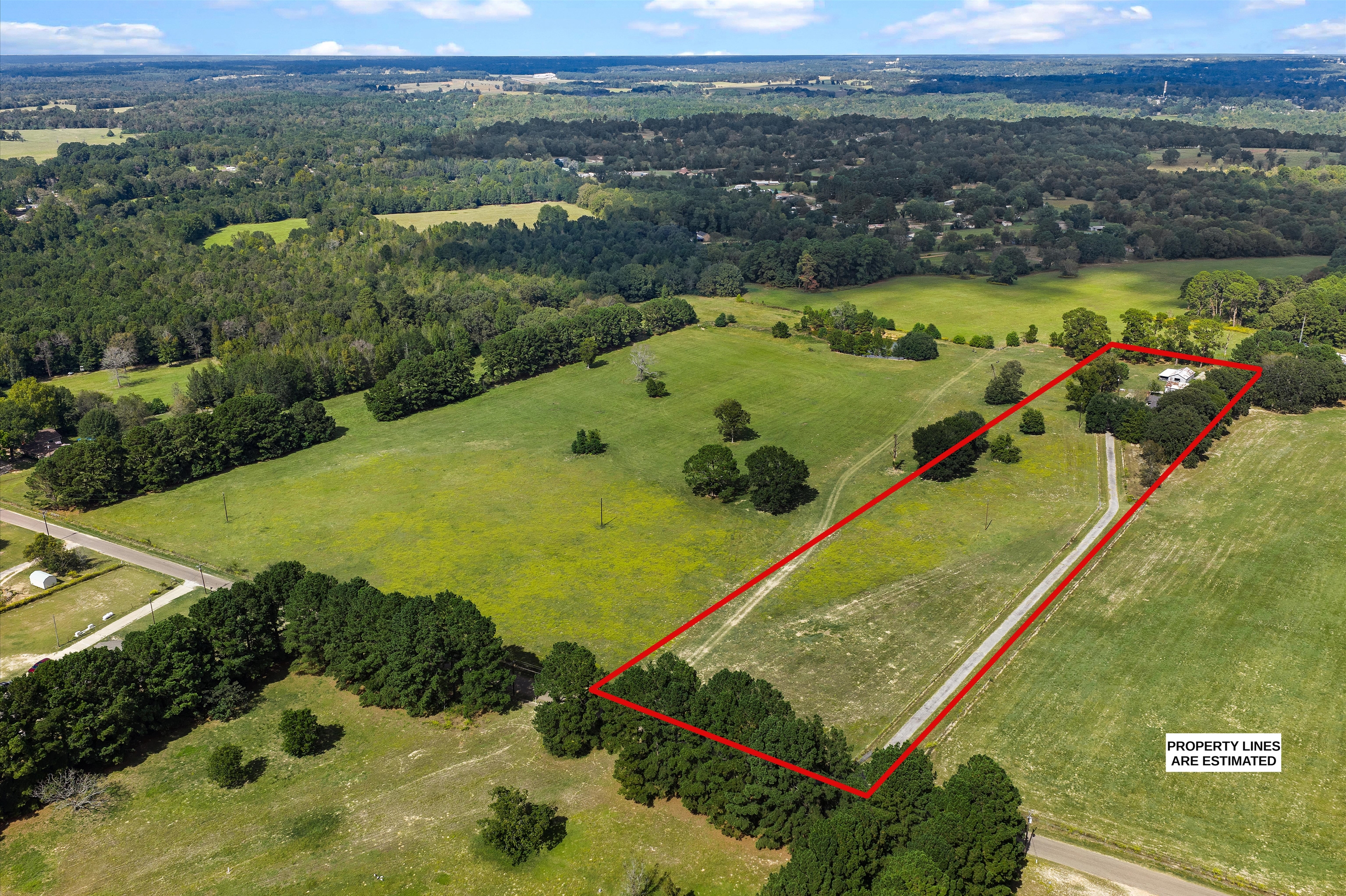 Henderson, Texas, 75654, United States, 3 Bedrooms Bedrooms, ,2 BathroomsBathrooms,Residential,For Sale,1983908