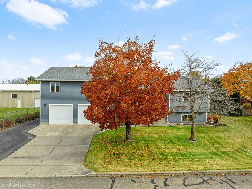 Newman Lake, Washington, 99025, United States, 4 Bedrooms Bedrooms, ,2 BathroomsBathrooms,Residential,For Sale,1987329