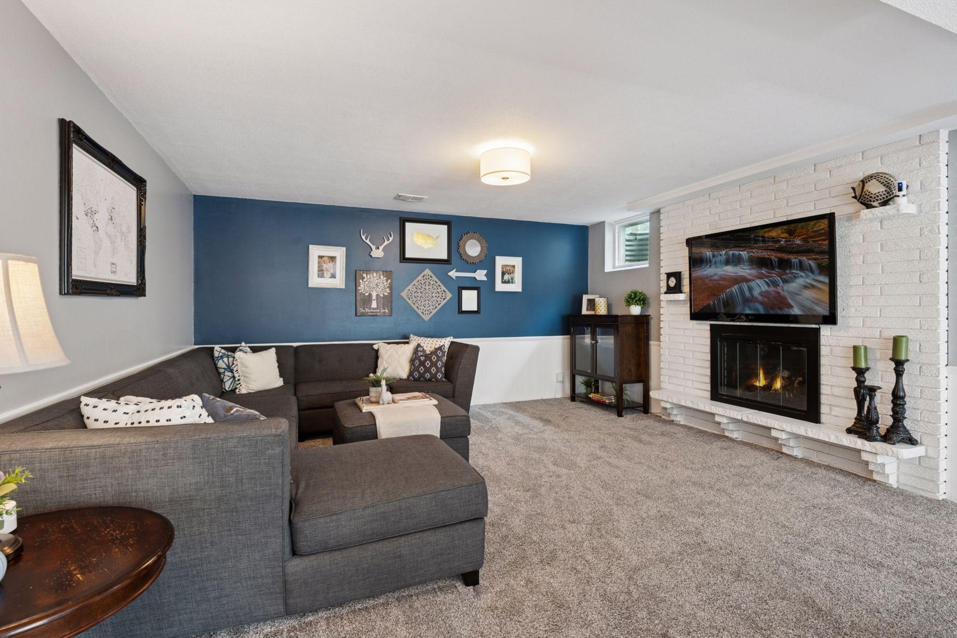 Edina, Minnesota, 55435, United States, 4 Bedrooms Bedrooms, ,3 BathroomsBathrooms,Residential,For Sale,1998475