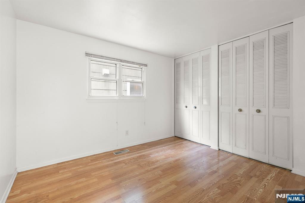 Harrison, New Jersey, 07029, United States, 6 Bedrooms Bedrooms, ,2 BathroomsBathrooms,Residential,For Sale,1992098