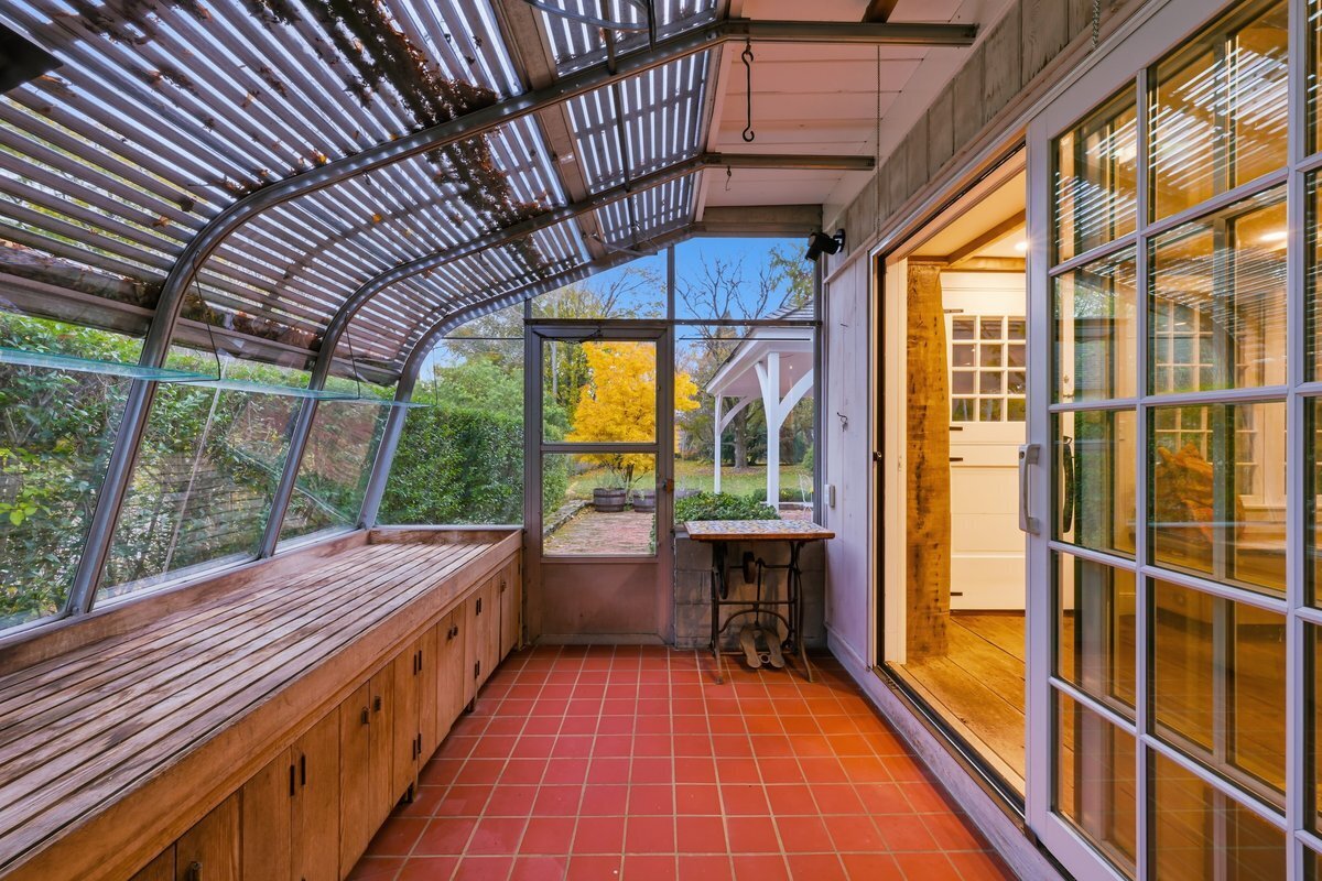 Guilford, Connecticut, 06437, United States, 5 Bedrooms Bedrooms, ,Residential,For Sale,2002504