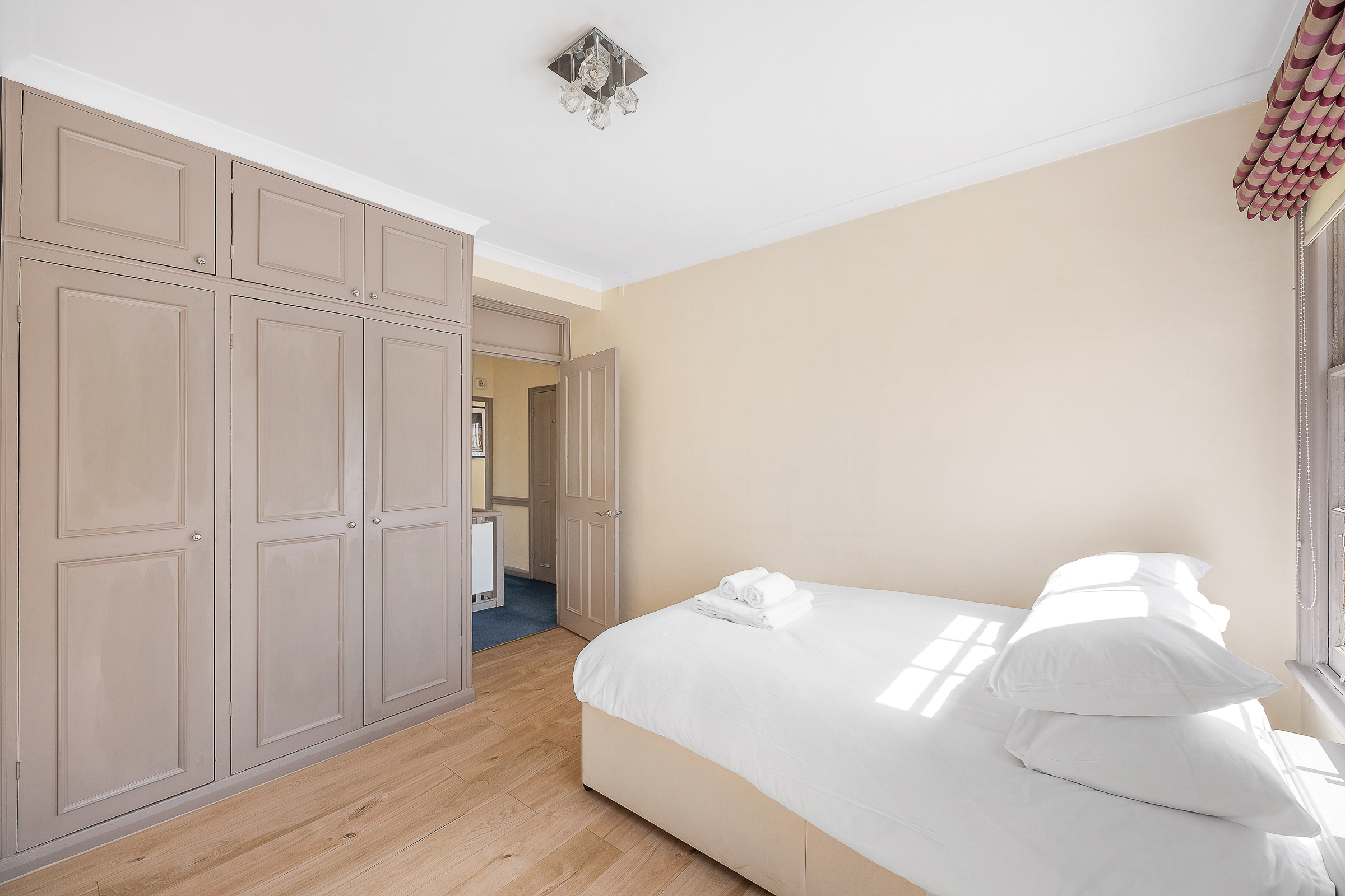  A Beautiful Duplex Apartment with a Private Terrace on Eaton Terrace - 物件實景