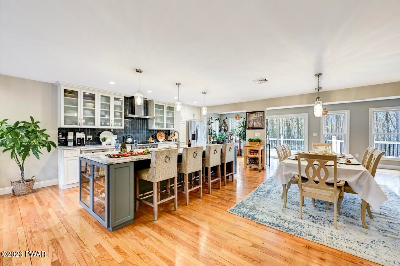 Milford, Pennsylvania, 18337, United States, 3 Bedrooms Bedrooms, ,3 BathroomsBathrooms,Residential,For Sale,2011309