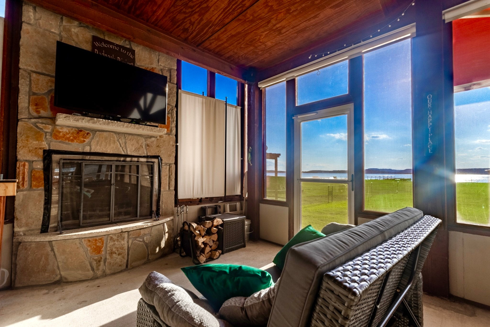 Possum Kingdom Lake, Texas, 76449, United States, 4 Bedrooms Bedrooms, ,3 BathroomsBathrooms,Residential,For Sale,1978522