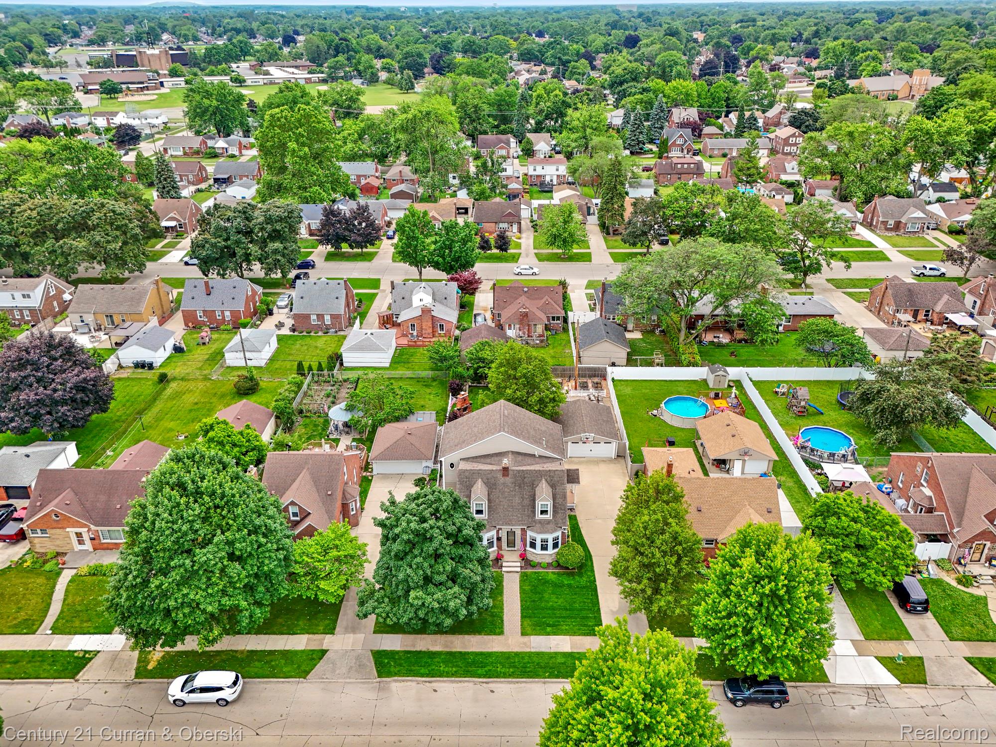 Allen Park, Michigan, 48101, United States, 4 Bedrooms Bedrooms, ,4 BathroomsBathrooms,Residential,For Sale,1982178