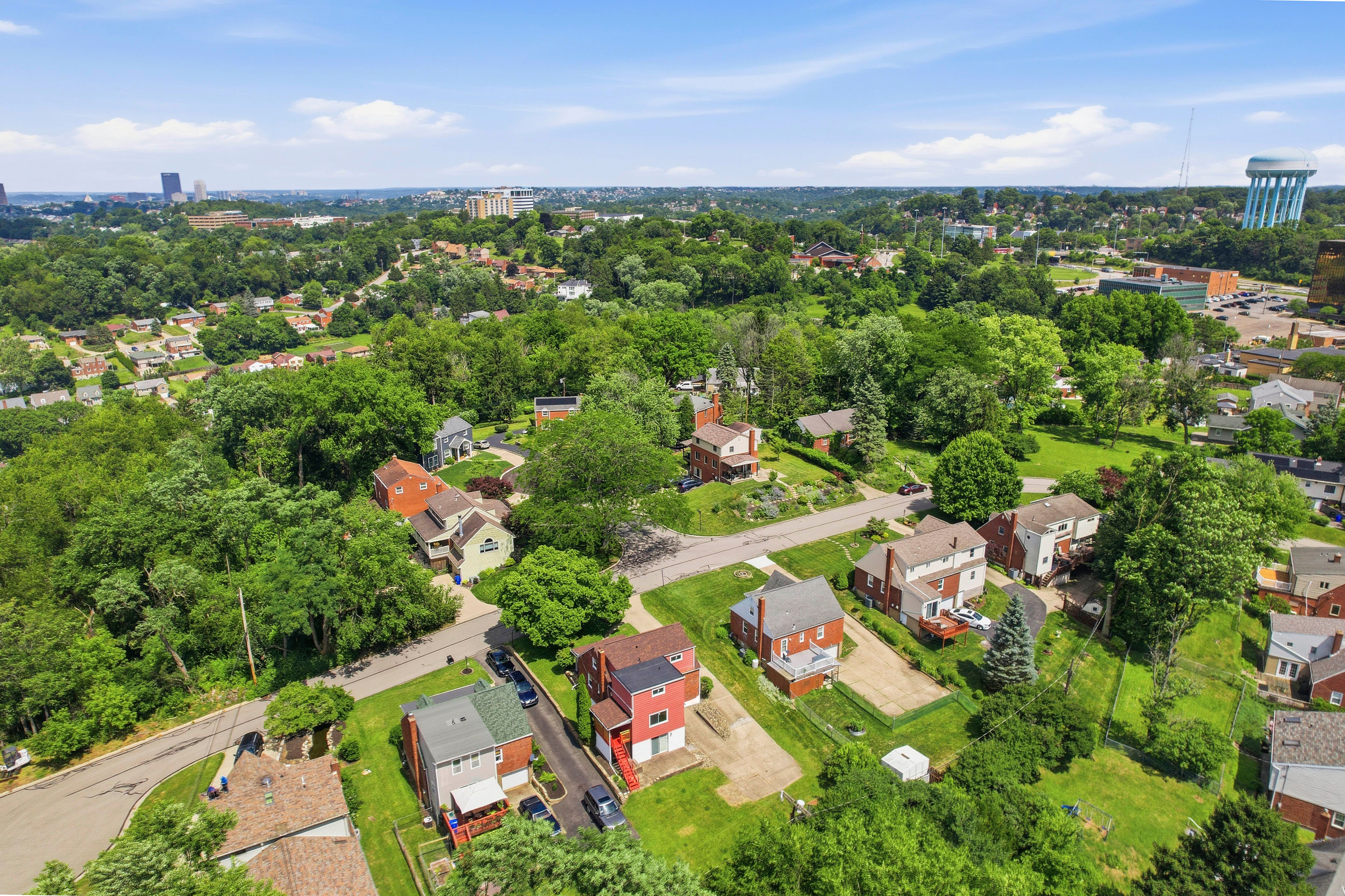  73 Clifford Drive, Pittsburgh, PA 15220 - 物件實景