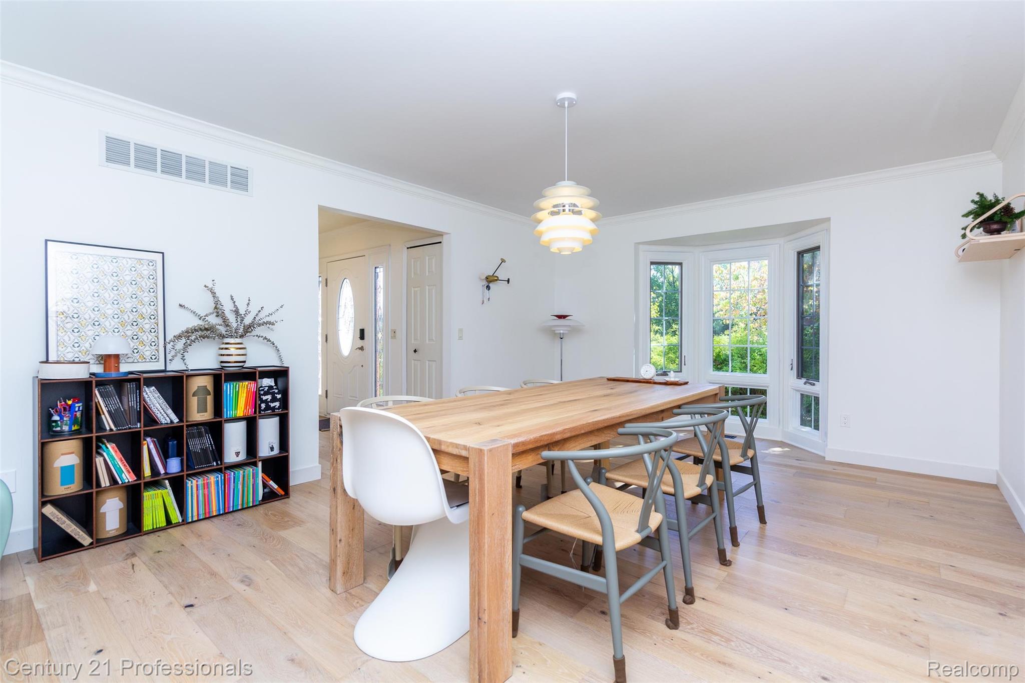 Troy, Michigan, 48084, United States, 4 Bedrooms Bedrooms, ,3 BathroomsBathrooms,Residential,For Sale,1976121