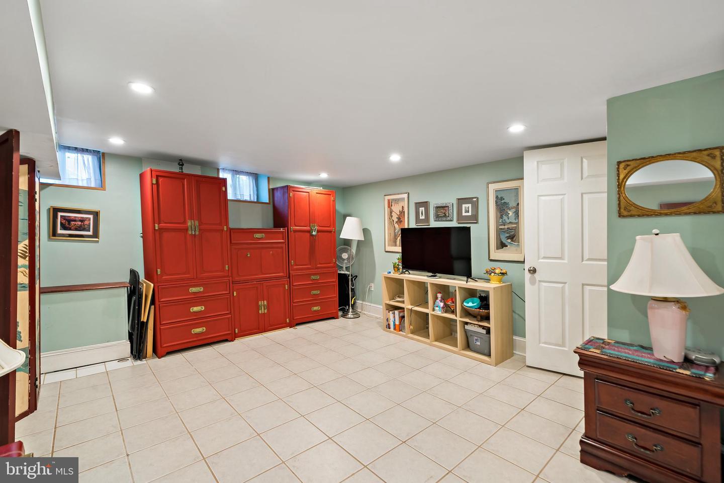 Philadelphia, Pennsylvania, 19130, United States, 3 Bedrooms Bedrooms, ,5 BathroomsBathrooms,Residential,For Sale,1908889