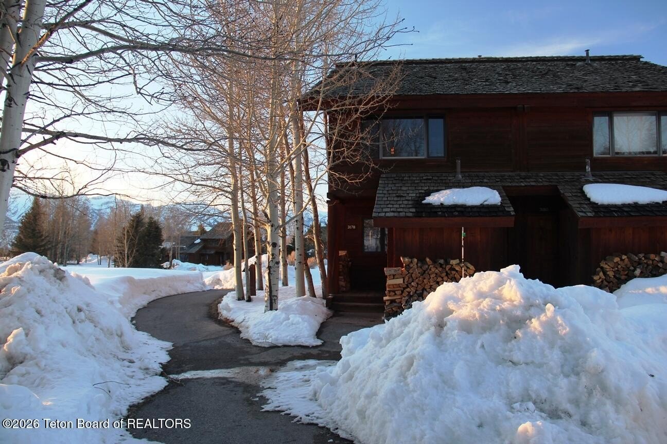 Jackson, Wyoming, 83001, United States, 2 Bedrooms Bedrooms, ,1 BathroomBathrooms,Residential,For Sale,2009711