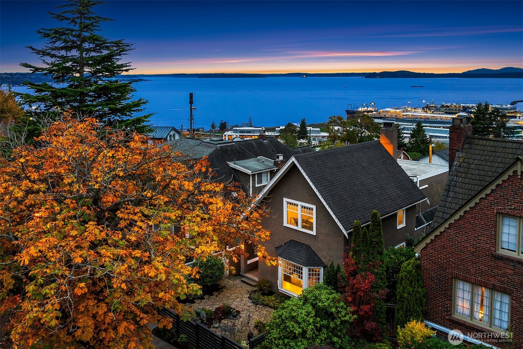 Seattle, Washington, 98119, United States, 4 Bedrooms Bedrooms, ,3 BathroomsBathrooms,Residential,For Sale,1989541