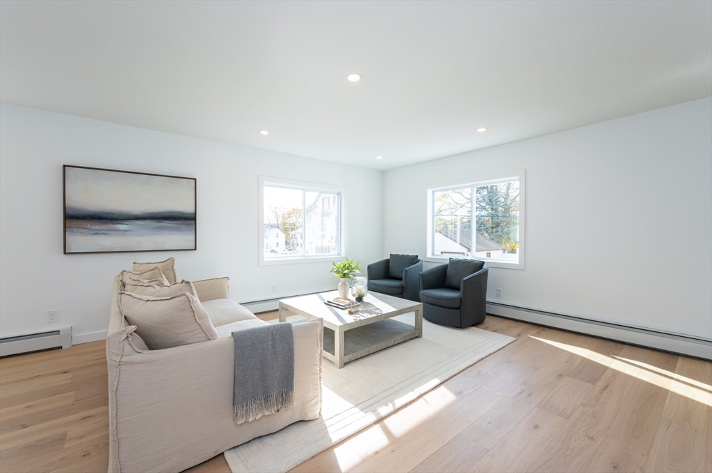 Haverhill, Massachusetts, 01830, United States, 4 Bedrooms Bedrooms, ,2 BathroomsBathrooms,Residential,For Sale,1991718