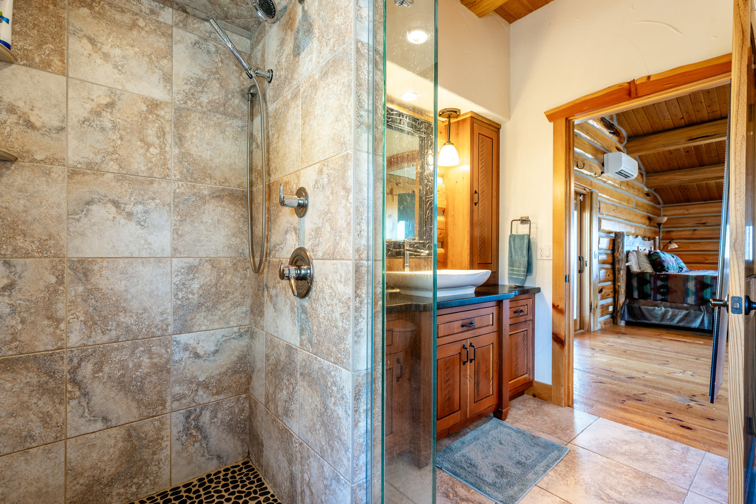 Sheridan, Wyoming, 82801, United States, 2 Bedrooms Bedrooms, ,2 BathroomsBathrooms,Residential,For Sale,1982775