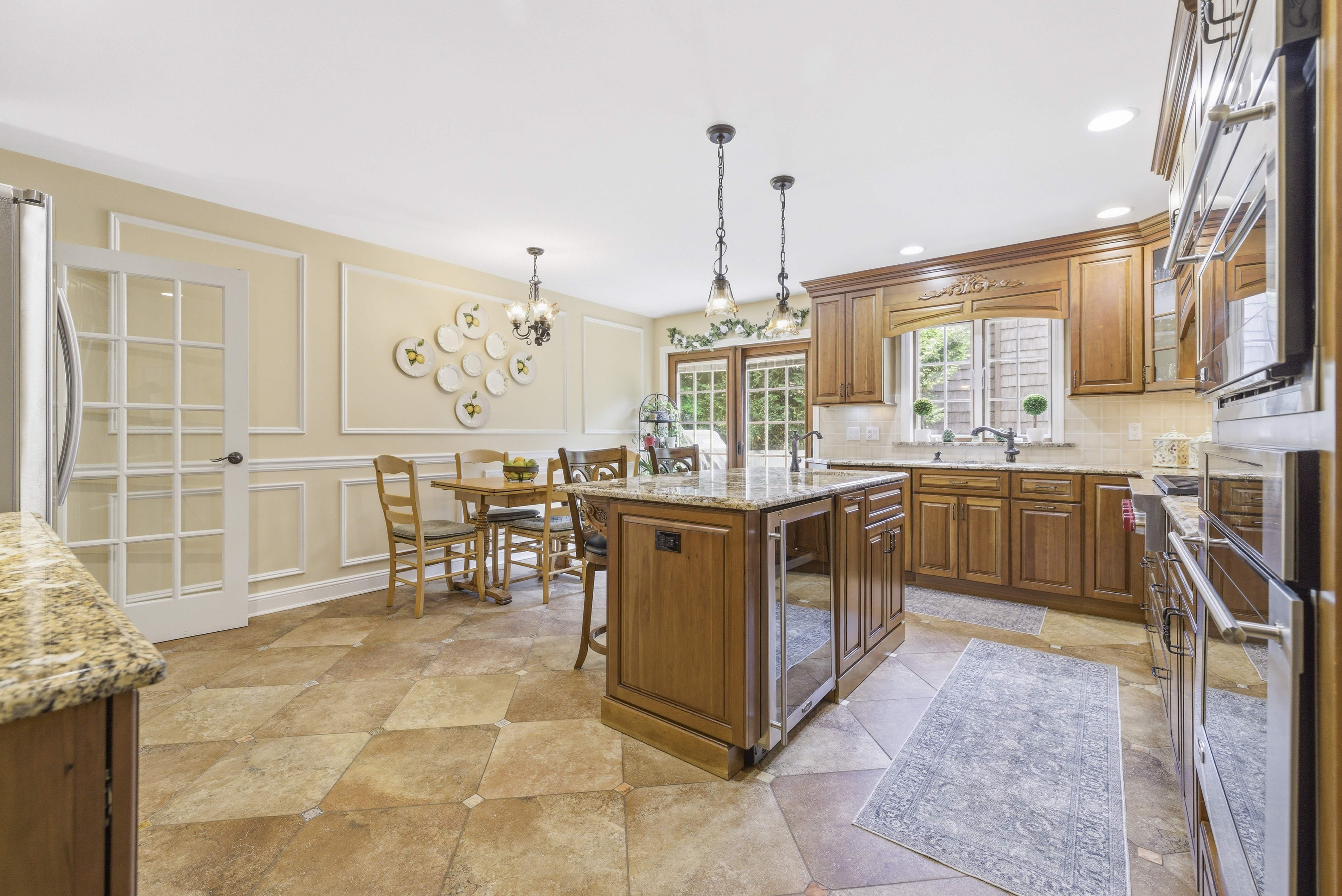  124 Peterhoff Avenue, Malverne, NY, 11565 - 物件實景