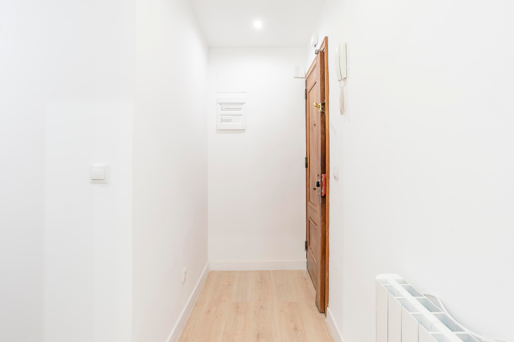  Fully renovated flat, ready to move in with terrace - 物件實景