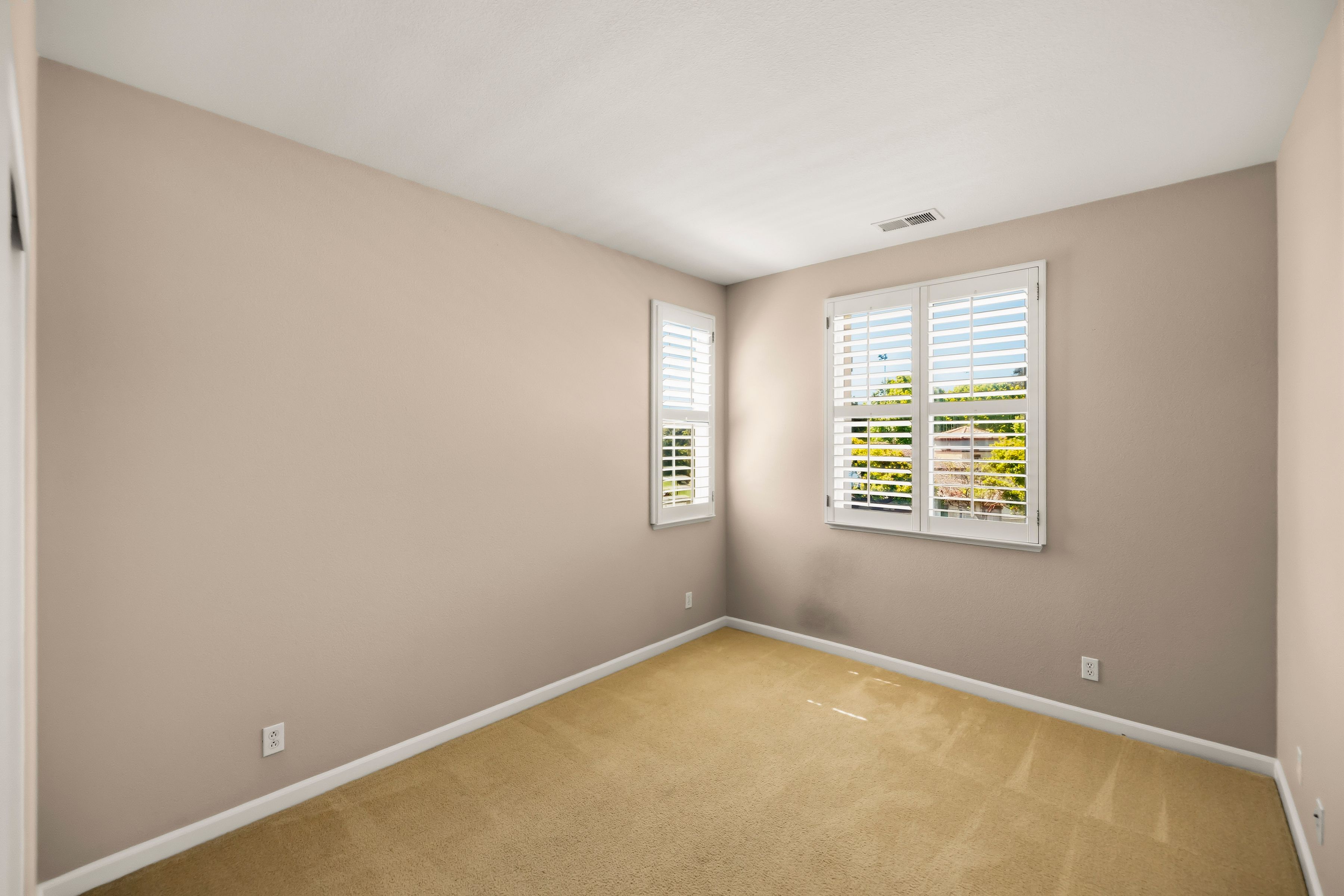  4890 Peninsula Point Drive - 物件實景