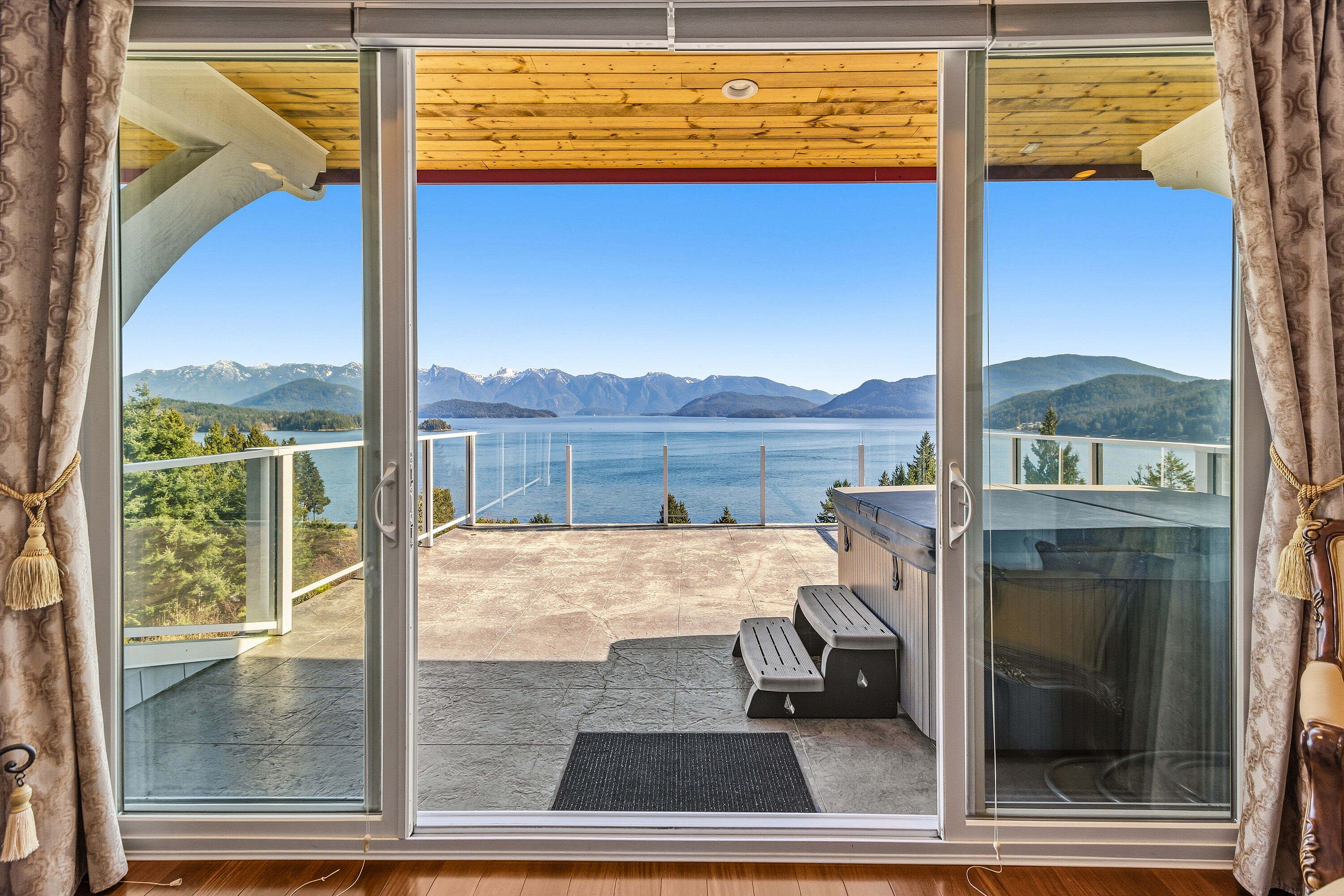  Gibsons, Sunshine Coast - 物件實景